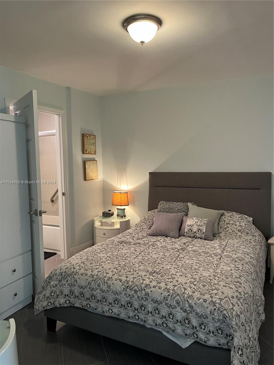 215 SE 3rd Ave 301B, Hallandale Beach, Florida 33009, 1 Bedroom Bedrooms, ,1 BathroomBathrooms,Residential,For Sale,215 SE 3rd Ave 301B,A11534626