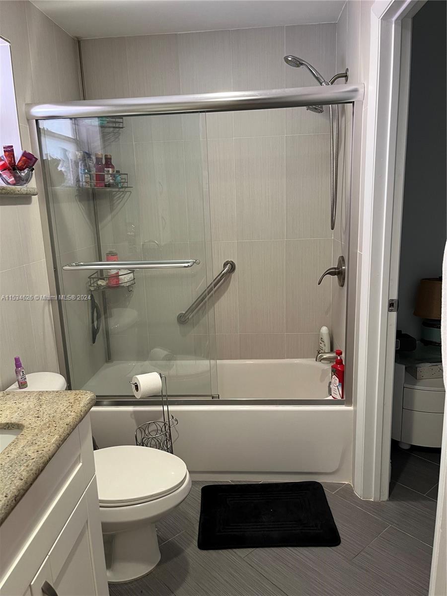 215 SE 3rd Ave 301B, Hallandale Beach, Florida 33009, 1 Bedroom Bedrooms, ,1 BathroomBathrooms,Residential,For Sale,215 SE 3rd Ave 301B,A11534626