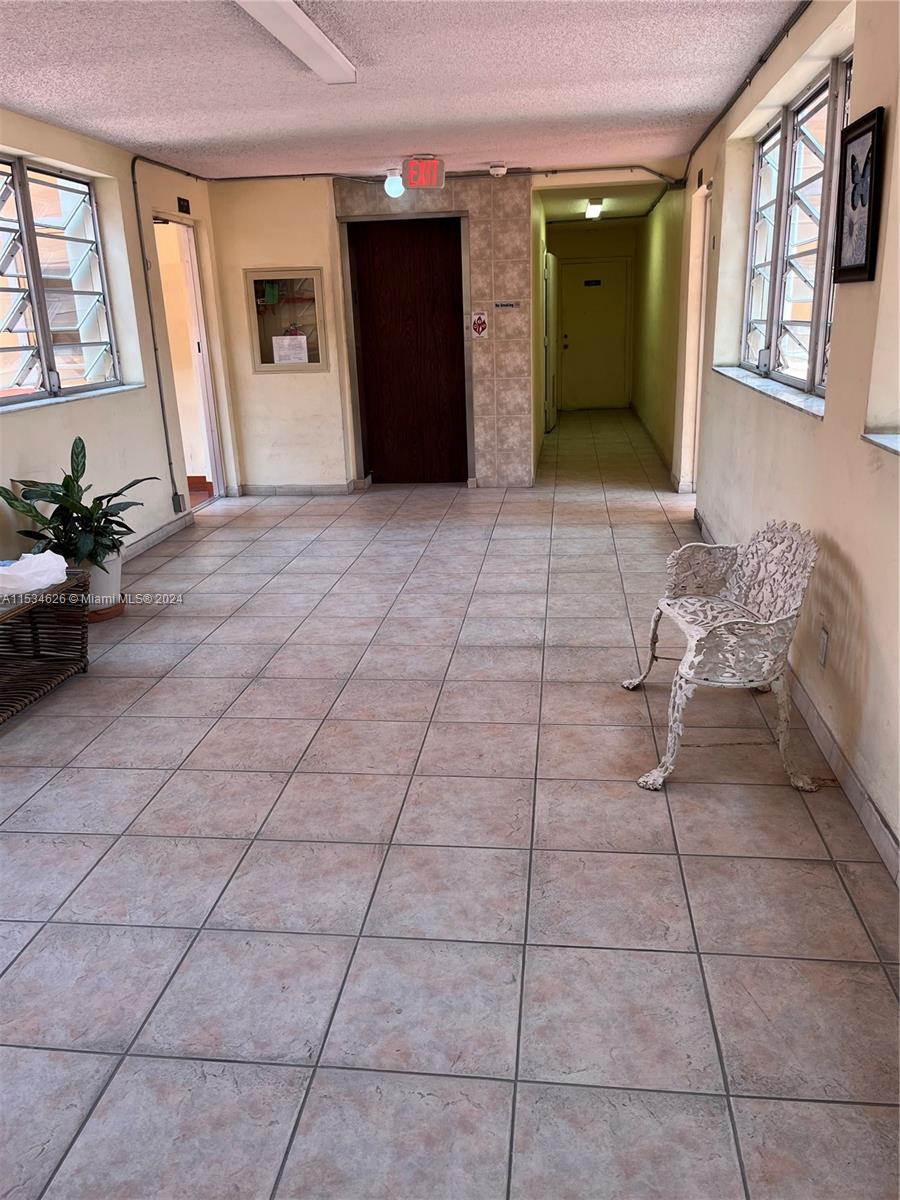 215 SE 3rd Ave 301B, Hallandale Beach, Florida 33009, 1 Bedroom Bedrooms, ,1 BathroomBathrooms,Residential,For Sale,215 SE 3rd Ave 301B,A11534626