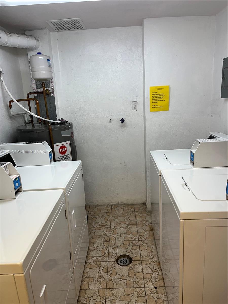 215 SE 3rd Ave 301B, Hallandale Beach, Florida 33009, 1 Bedroom Bedrooms, ,1 BathroomBathrooms,Residential,For Sale,215 SE 3rd Ave 301B,A11534626