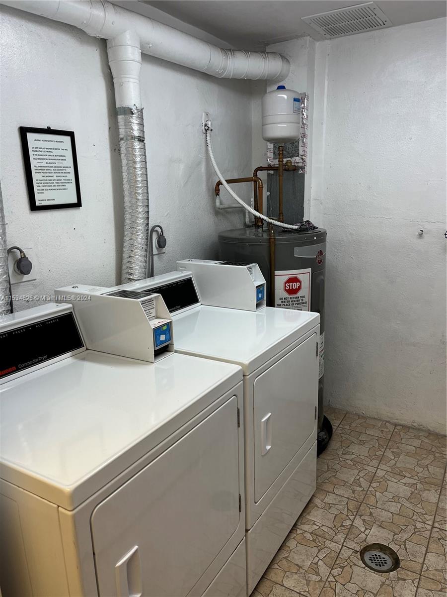 215 SE 3rd Ave 301B, Hallandale Beach, Florida 33009, 1 Bedroom Bedrooms, ,1 BathroomBathrooms,Residential,For Sale,215 SE 3rd Ave 301B,A11534626