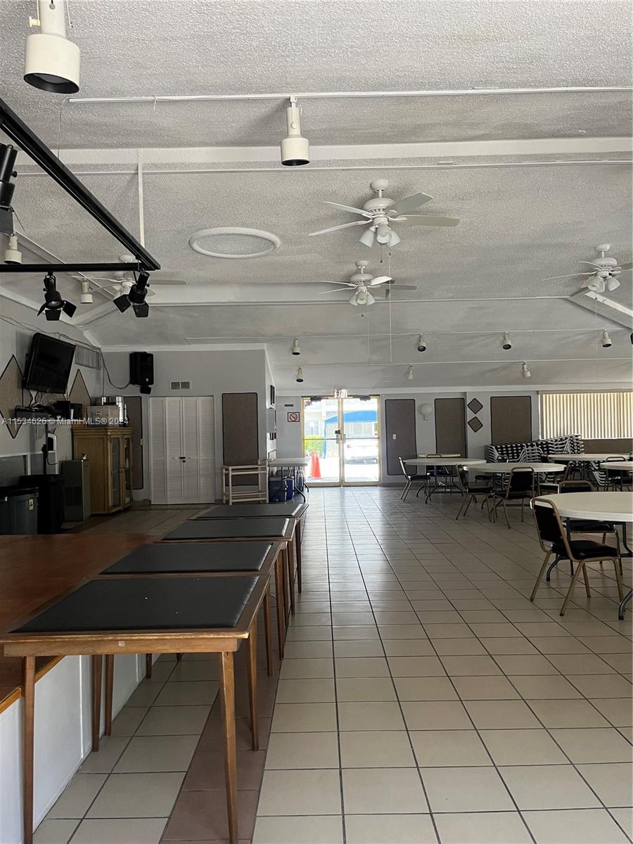 215 SE 3rd Ave 301B, Hallandale Beach, Florida 33009, 1 Bedroom Bedrooms, ,1 BathroomBathrooms,Residential,For Sale,215 SE 3rd Ave 301B,A11534626