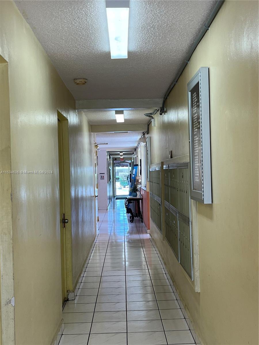 215 SE 3rd Ave 301B, Hallandale Beach, Florida 33009, 1 Bedroom Bedrooms, ,1 BathroomBathrooms,Residential,For Sale,215 SE 3rd Ave 301B,A11534626