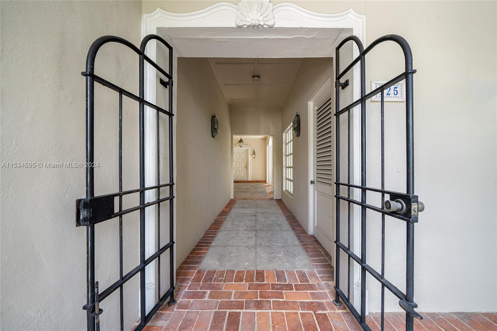 325 San Marino Dr, Miami Beach, FL, 33139 United States, 4 Bedrooms Bedrooms, ,3 BathroomsBathrooms,Residential,For Sale,San Marino Dr,A11534595