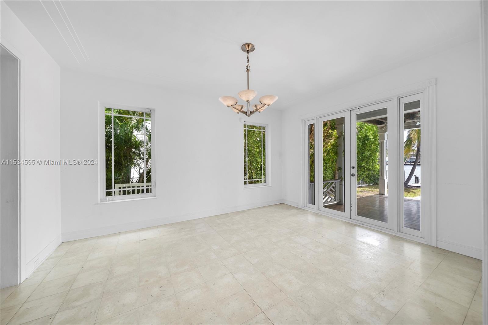 325 San Marino Dr, Miami Beach, FL, 33139 United States, 4 Bedrooms Bedrooms, ,3 BathroomsBathrooms,Residential,For Sale,San Marino Dr,A11534595