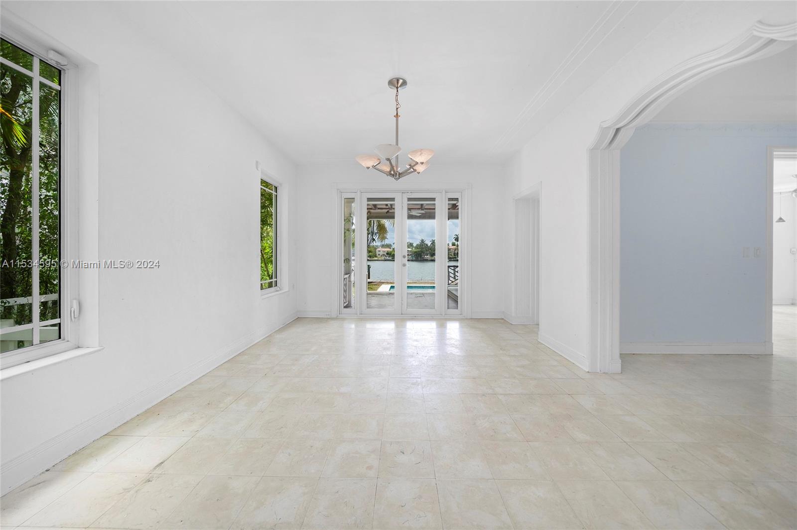 325 San Marino Dr, Miami Beach, FL, 33139 United States, 4 Bedrooms Bedrooms, ,3 BathroomsBathrooms,Residential,For Sale,San Marino Dr,A11534595
