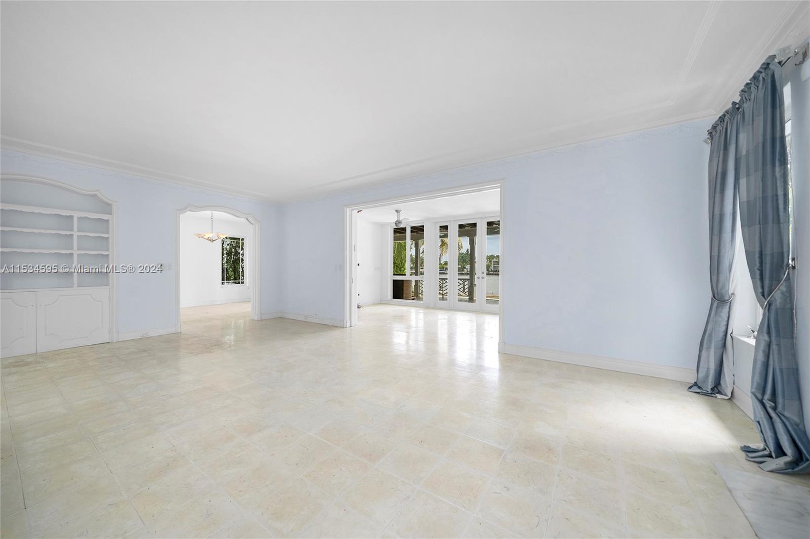 325 San Marino Dr, Miami Beach, FL, 33139 United States, 4 Bedrooms Bedrooms, ,3 BathroomsBathrooms,Residential,For Sale,San Marino Dr,A11534595