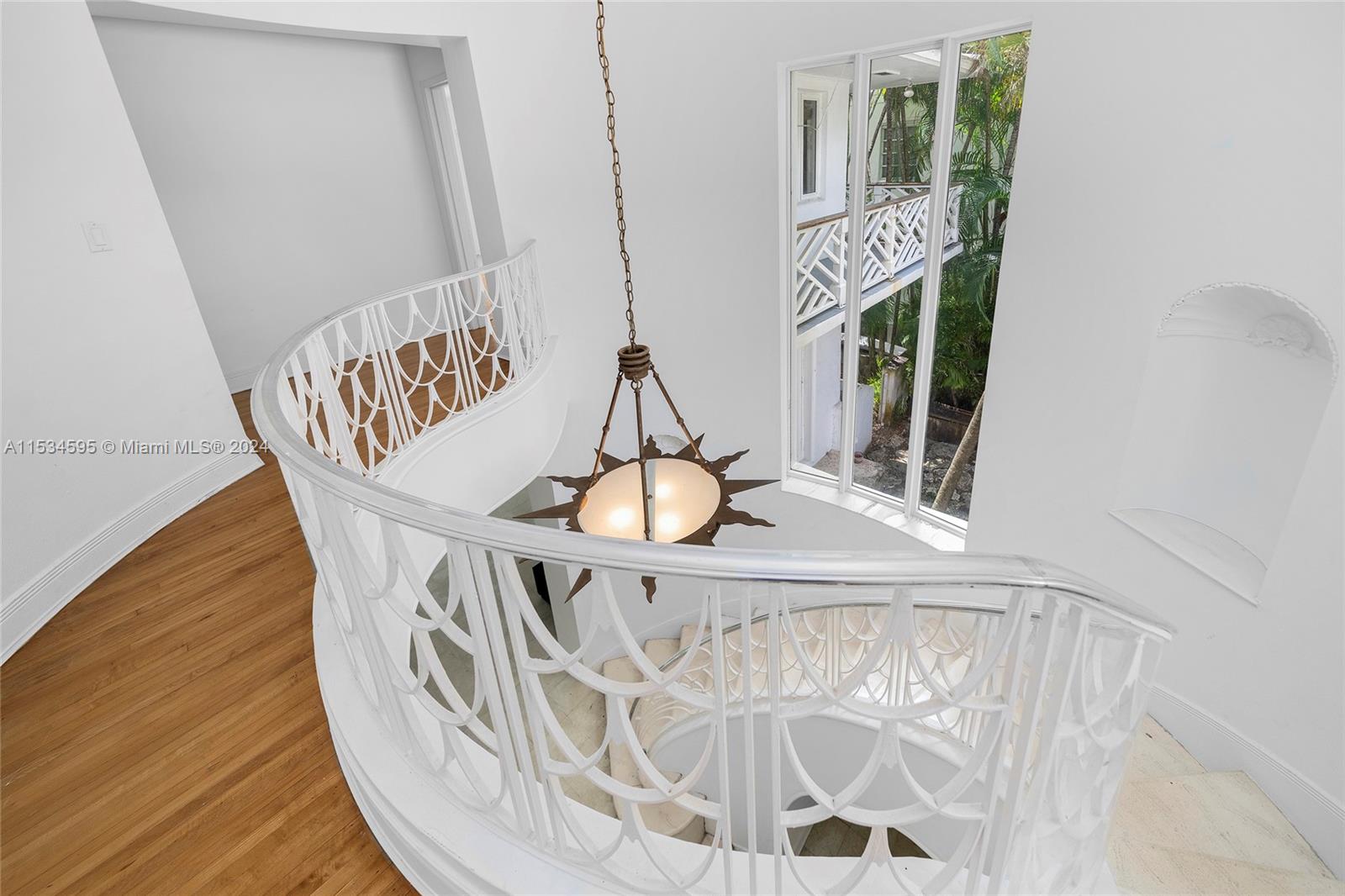 325 San Marino Dr, Miami Beach, FL, 33139 United States, 4 Bedrooms Bedrooms, ,3 BathroomsBathrooms,Residential,For Sale,San Marino Dr,A11534595