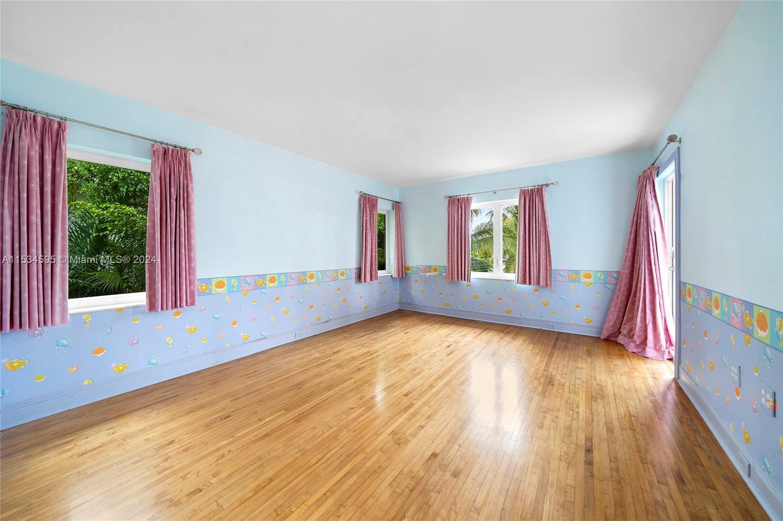 325 San Marino Dr, Miami Beach, FL, 33139 United States, 4 Bedrooms Bedrooms, ,3 BathroomsBathrooms,Residential,For Sale,San Marino Dr,A11534595