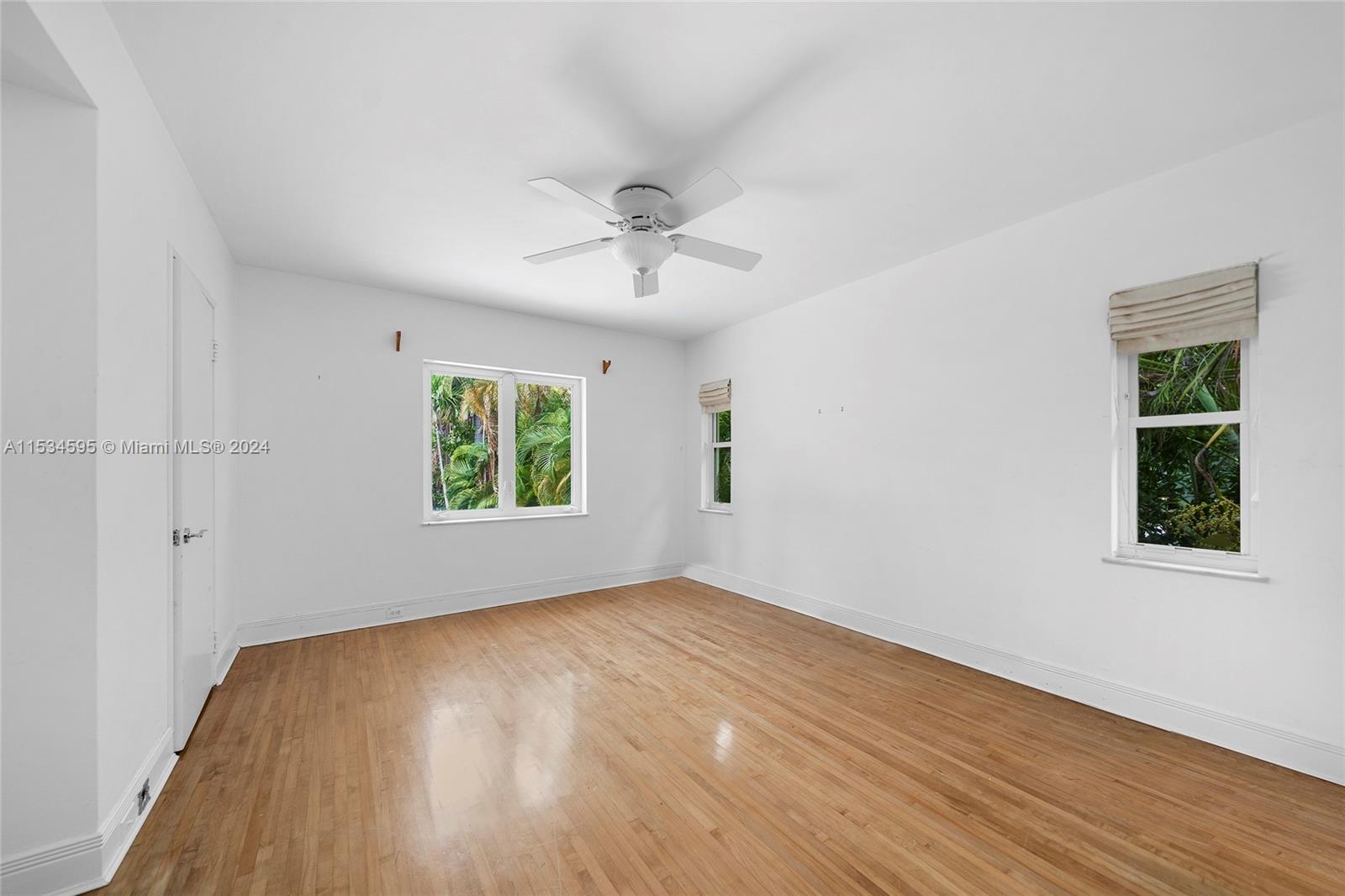 325 San Marino Dr, Miami Beach, FL, 33139 United States, 4 Bedrooms Bedrooms, ,3 BathroomsBathrooms,Residential,For Sale,San Marino Dr,A11534595