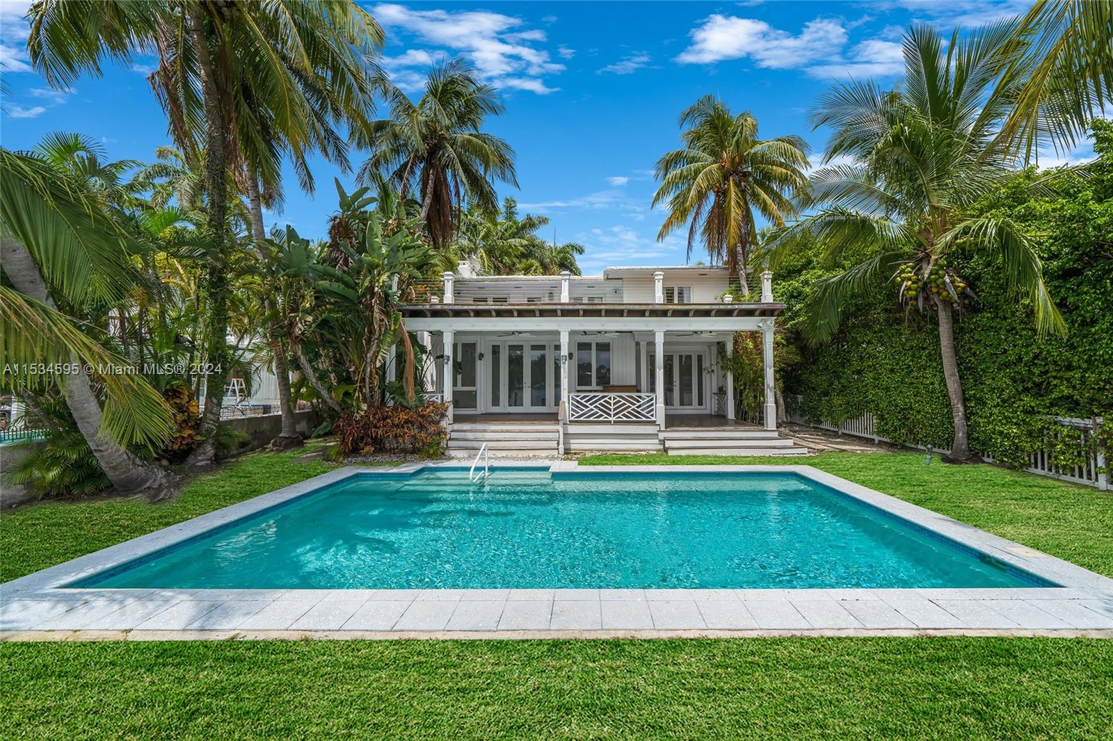 325 San Marino Dr, Miami Beach, FL, 33139 United States, 4 Bedrooms Bedrooms, ,3 BathroomsBathrooms,Residential,For Sale,San Marino Dr,A11534595