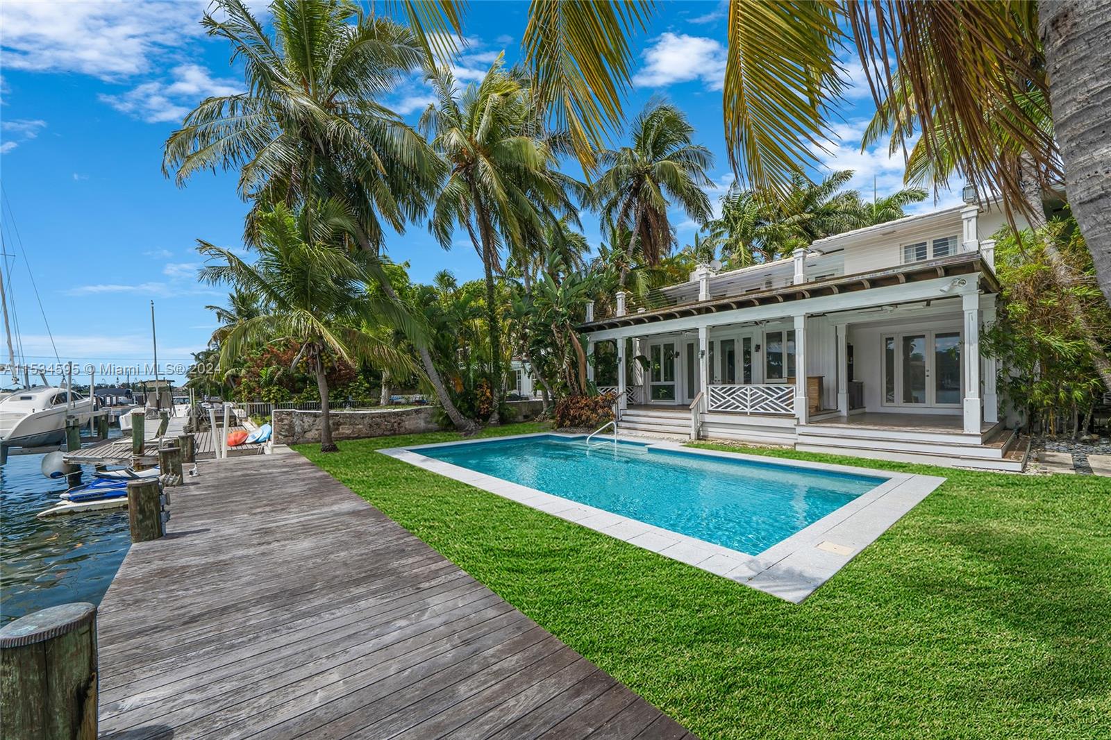 325 San Marino Dr, Miami Beach, FL, 33139 United States, 4 Bedrooms Bedrooms, ,3 BathroomsBathrooms,Residential,For Sale,San Marino Dr,A11534595