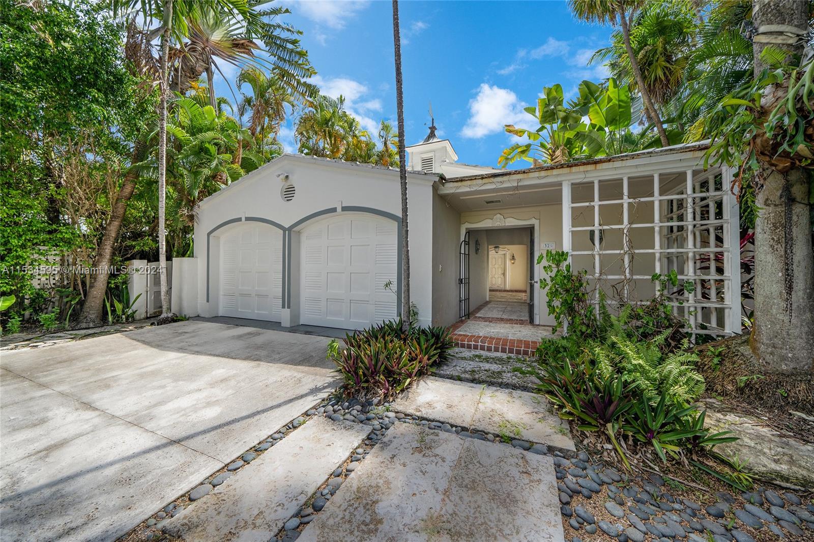 325 San Marino Dr, Miami Beach, FL, 33139 United States, 4 Bedrooms Bedrooms, ,3 BathroomsBathrooms,Residential,For Sale,San Marino Dr,A11534595