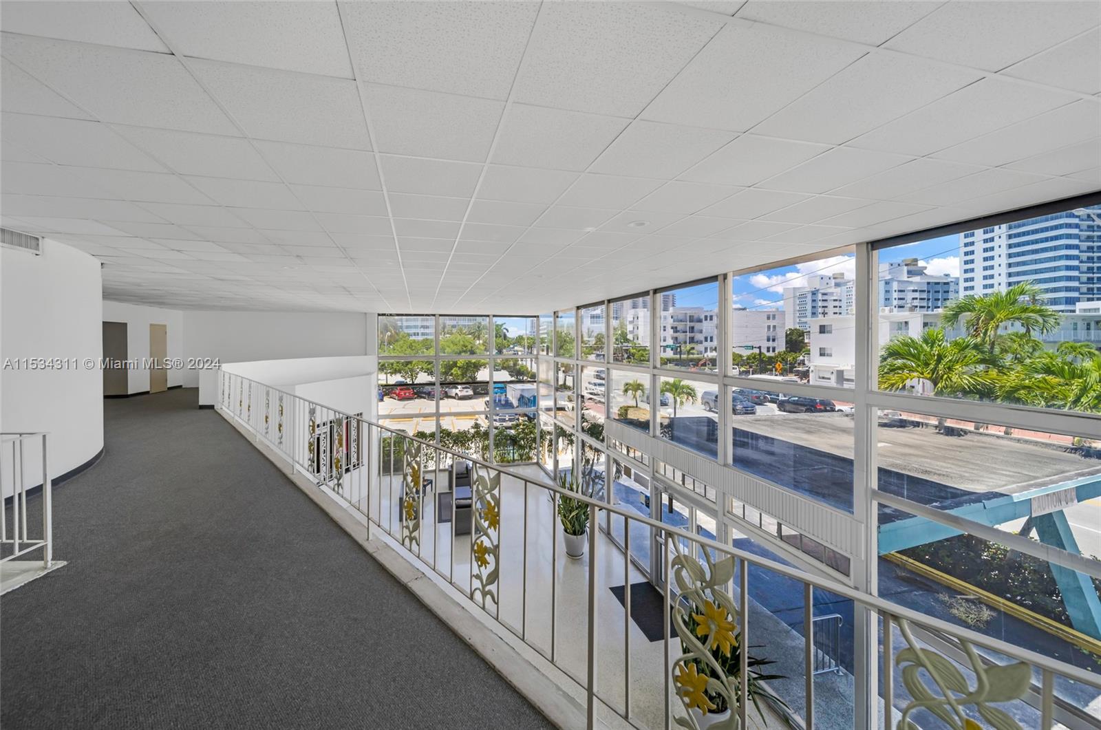 6484 India Creek Dr 202, Miami Beach, Florida 33141, ,1 BathroomBathrooms,Residential,For Sale,6484 India Creek Dr 202,A11534311