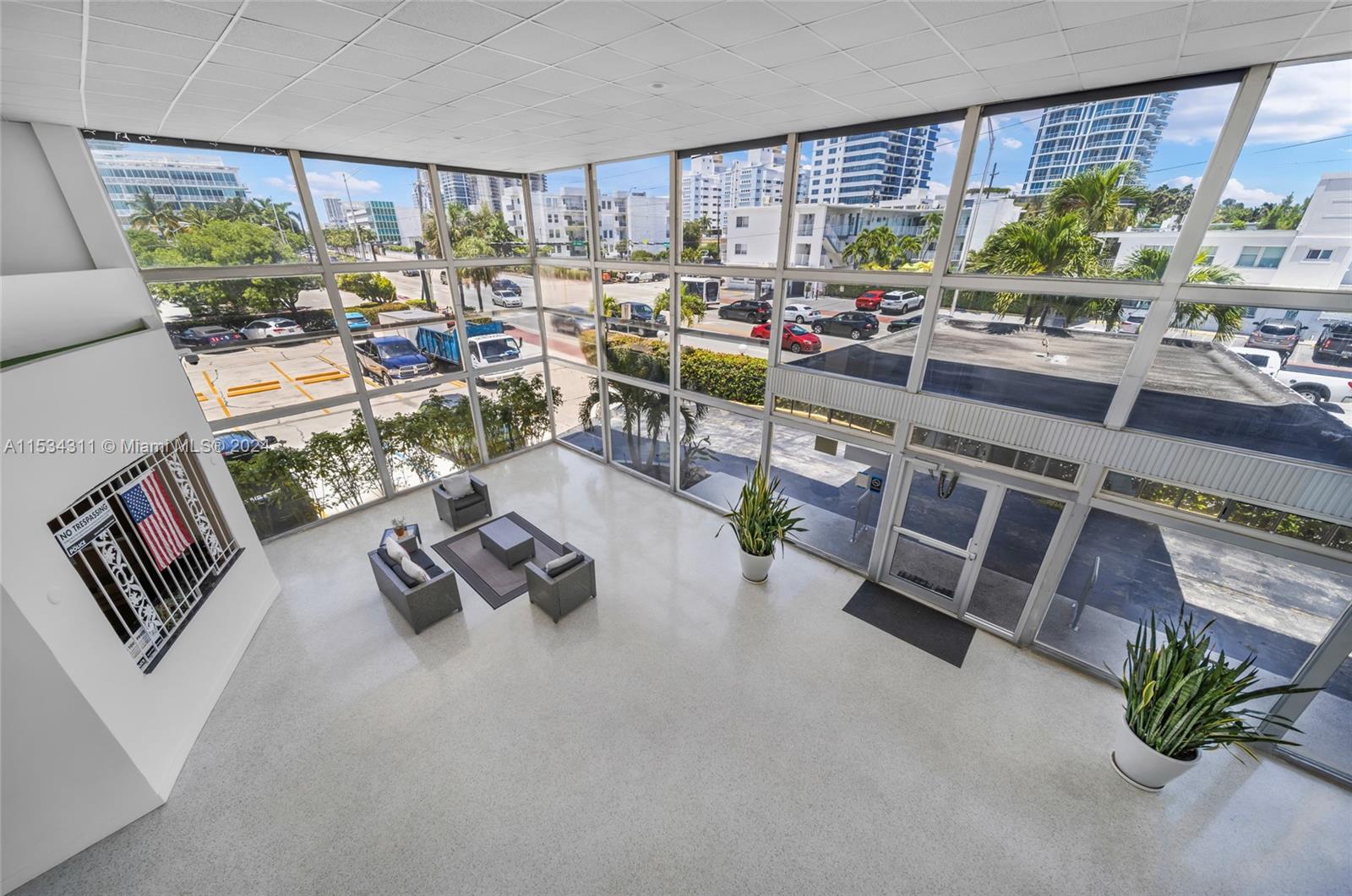 6484 India Creek Dr 202, Miami Beach, Florida 33141, ,1 BathroomBathrooms,Residential,For Sale,6484 India Creek Dr 202,A11534311