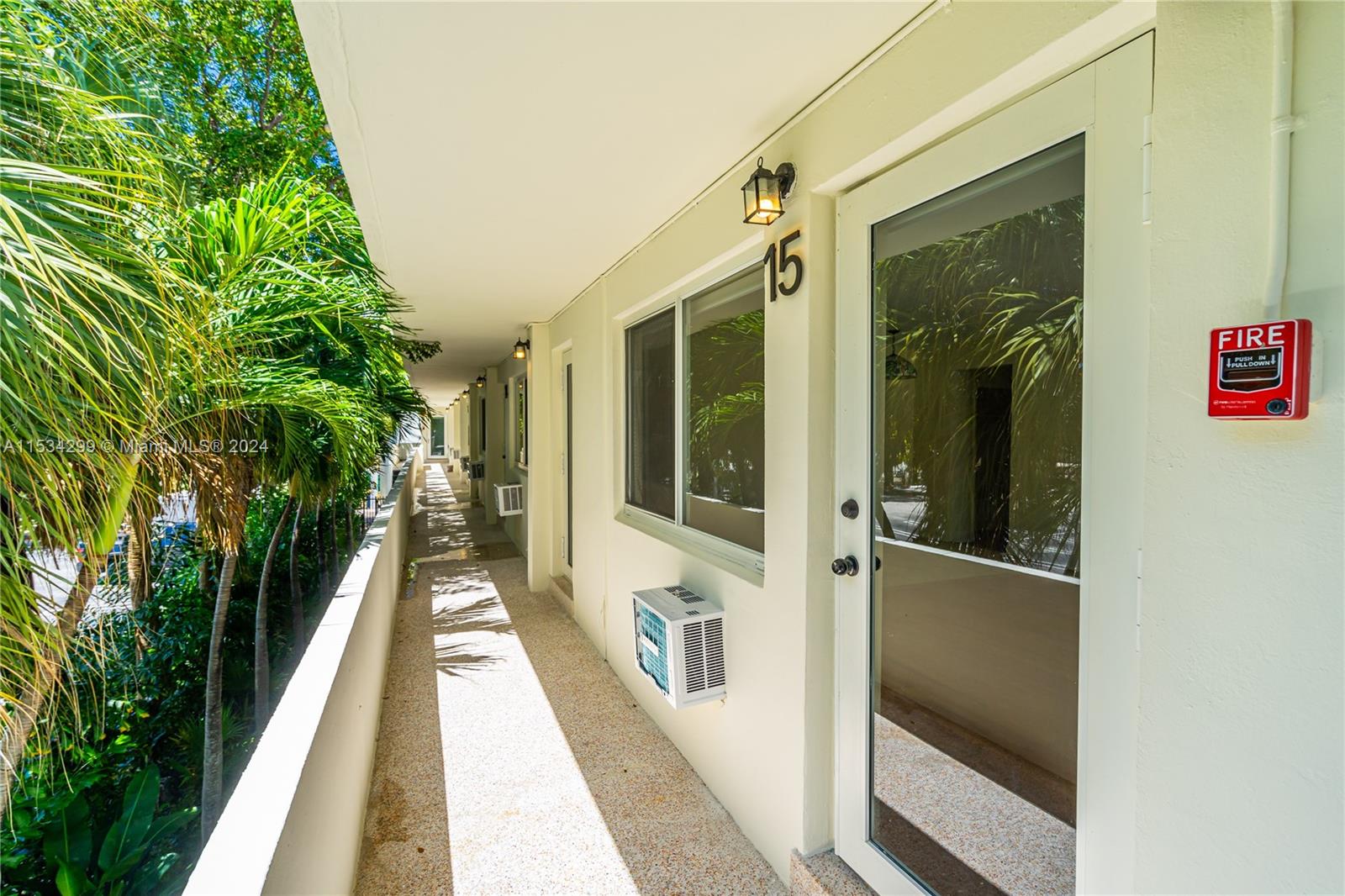 428 Collins Ave 1, Miami Beach, Florida 33139, 1 Bedroom Bedrooms, ,1 BathroomBathrooms,Residentiallease,For Rent,428 Collins Ave 1,A11534299
