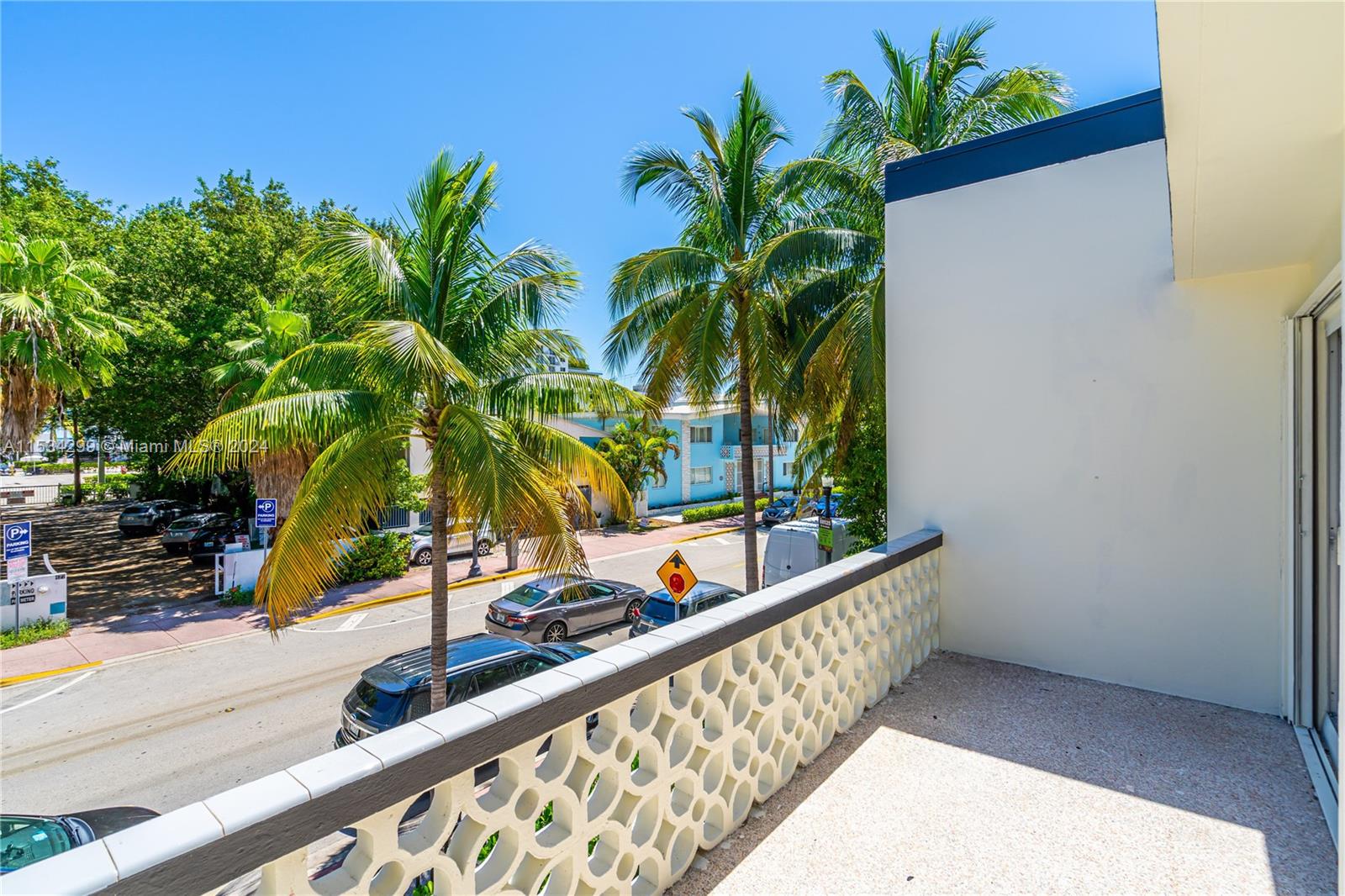 428 Collins Ave 1, Miami Beach, Florida 33139, 1 Bedroom Bedrooms, ,1 BathroomBathrooms,Residentiallease,For Rent,428 Collins Ave 1,A11534299