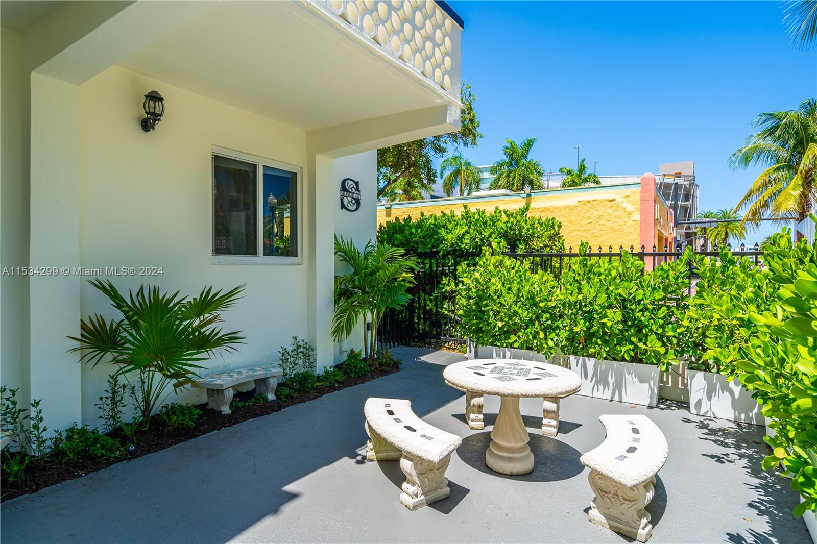 428 Collins Ave 1, Miami Beach, Florida 33139, 1 Bedroom Bedrooms, ,1 BathroomBathrooms,Residentiallease,For Rent,428 Collins Ave 1,A11534299