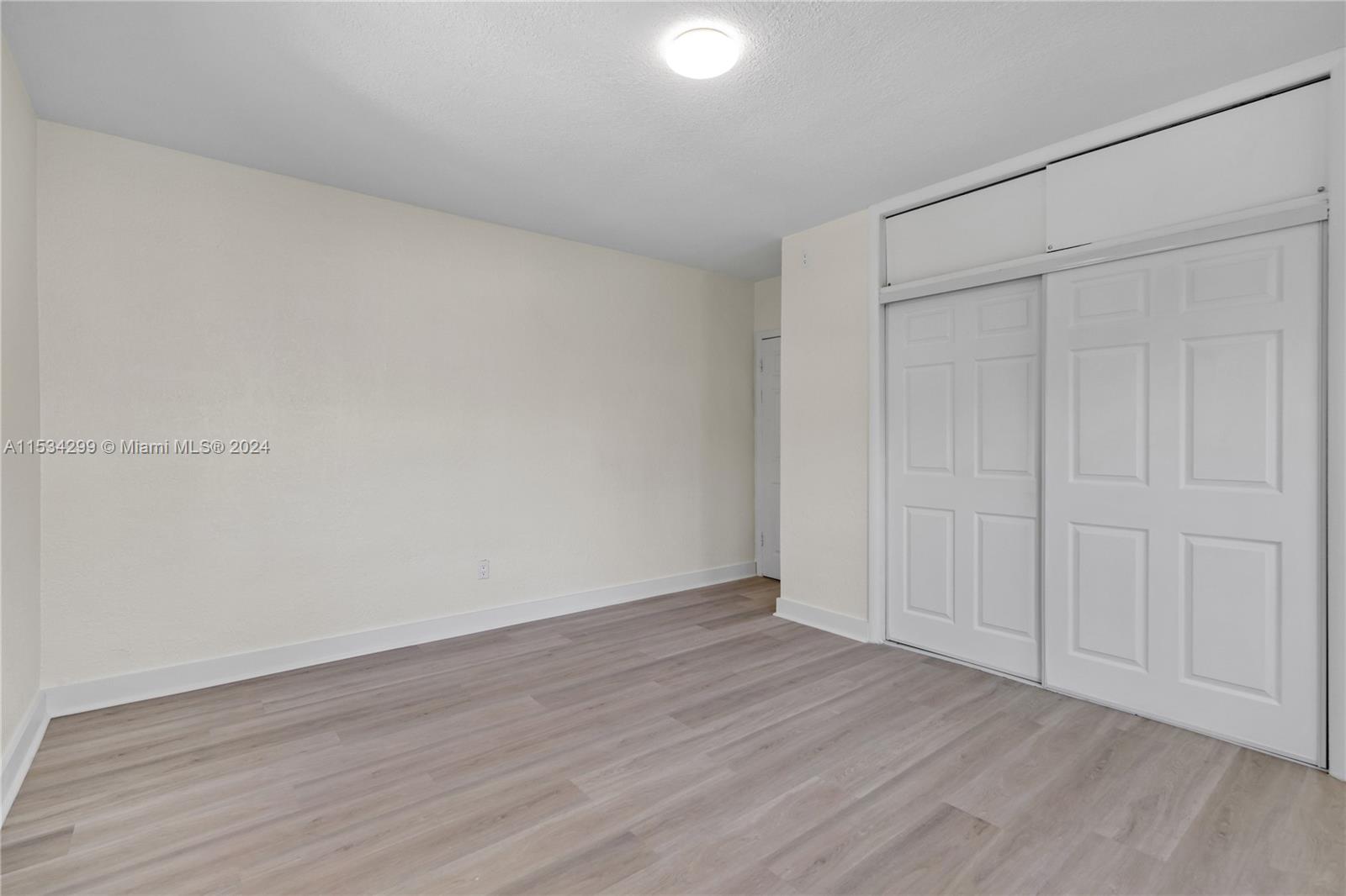 428 Collins Ave 1, Miami Beach, Florida 33139, 1 Bedroom Bedrooms, ,1 BathroomBathrooms,Residentiallease,For Rent,428 Collins Ave 1,A11534299