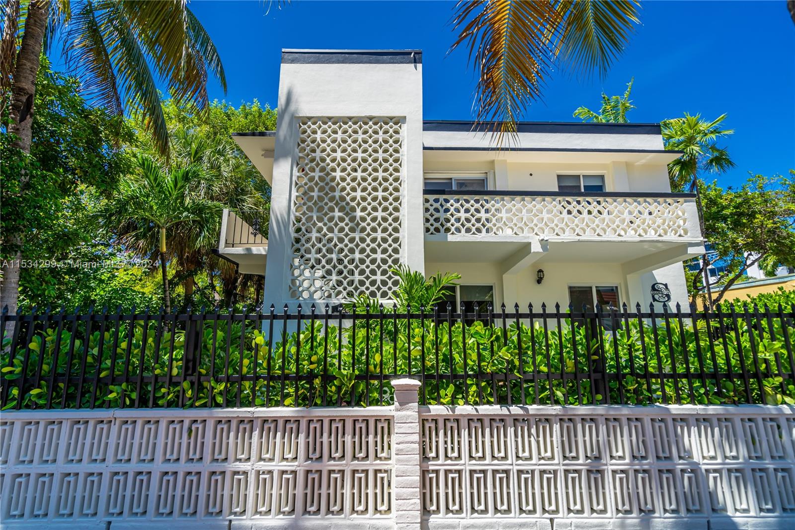 428 Collins Ave 1, Miami Beach, Florida 33139, 1 Bedroom Bedrooms, ,1 BathroomBathrooms,Residentiallease,For Rent,428 Collins Ave 1,A11534299