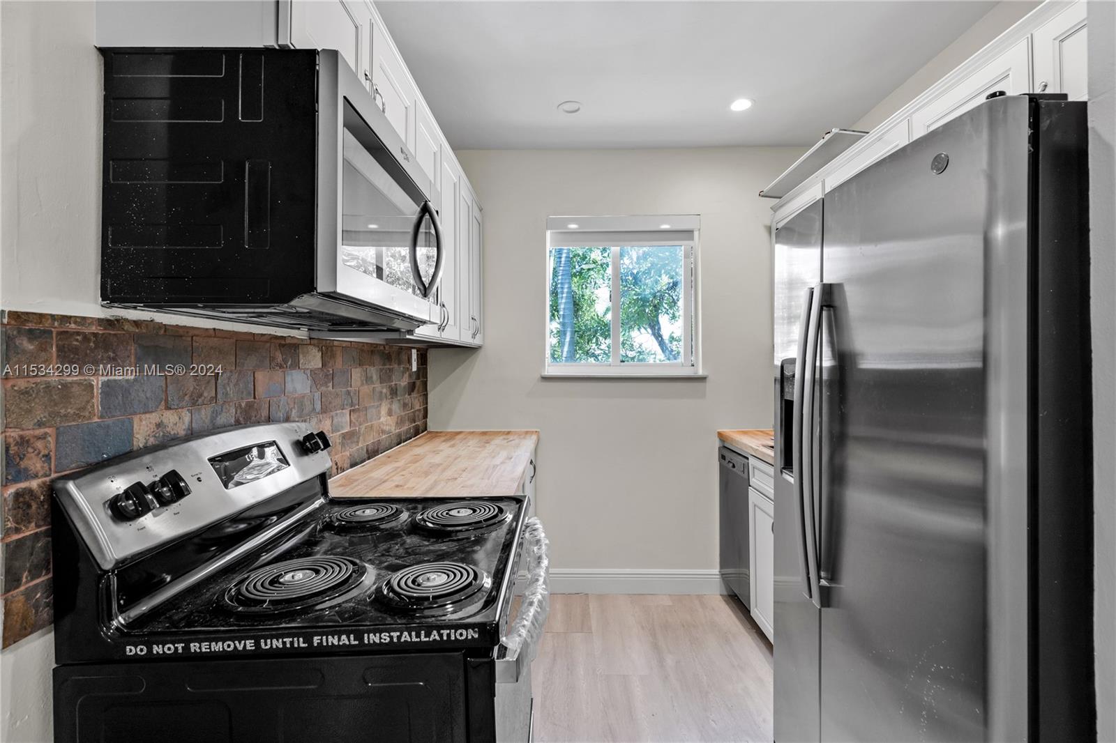 428 Collins Ave 1, Miami Beach, Florida 33139, 1 Bedroom Bedrooms, ,1 BathroomBathrooms,Residentiallease,For Rent,428 Collins Ave 1,A11534299