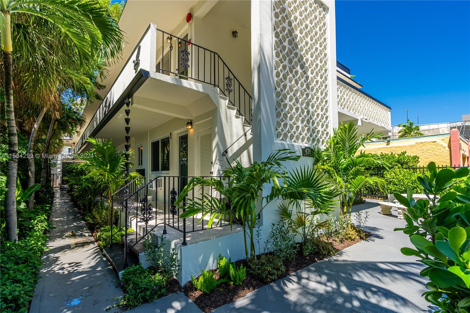 428 Collins Ave 1, Miami Beach, Florida 33139, 1 Bedroom Bedrooms, ,1 BathroomBathrooms,Residentiallease,For Rent,428 Collins Ave 1,A11534299