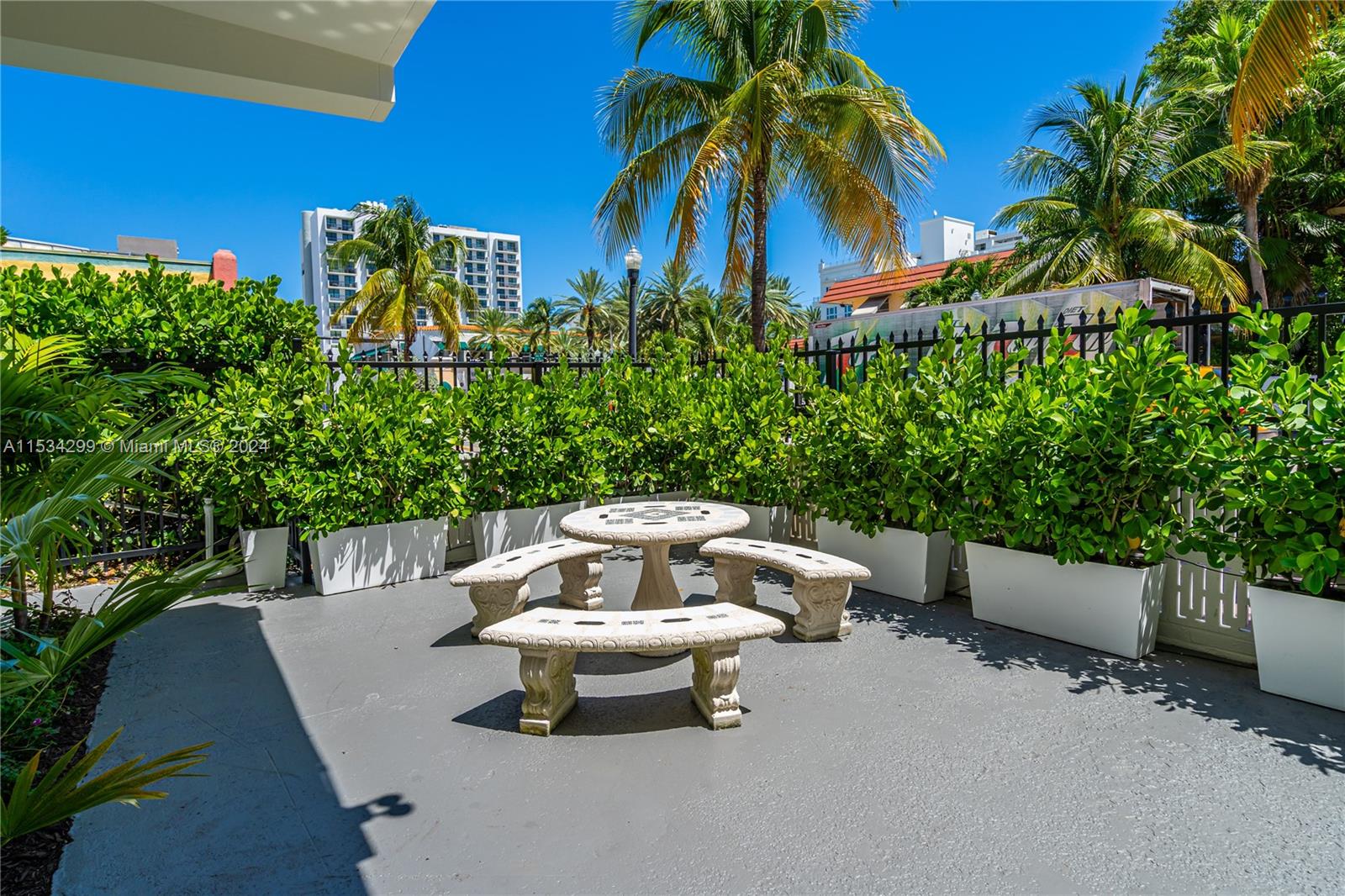 428 Collins Ave 1, Miami Beach, Florida 33139, 1 Bedroom Bedrooms, ,1 BathroomBathrooms,Residentiallease,For Rent,428 Collins Ave 1,A11534299