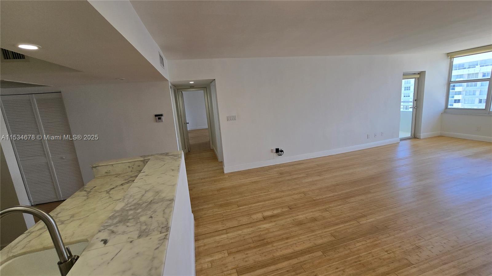 5600 Collins Ave 17T, Miami Beach, Florida 33140, 2 Bedrooms Bedrooms, ,2 BathroomsBathrooms,Residential,For Sale,5600 Collins Ave 17T,A11534678