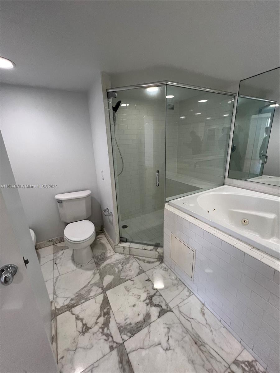 5600 Collins Ave 17T, Miami Beach, Florida 33140, 2 Bedrooms Bedrooms, ,2 BathroomsBathrooms,Residential,For Sale,5600 Collins Ave 17T,A11534678