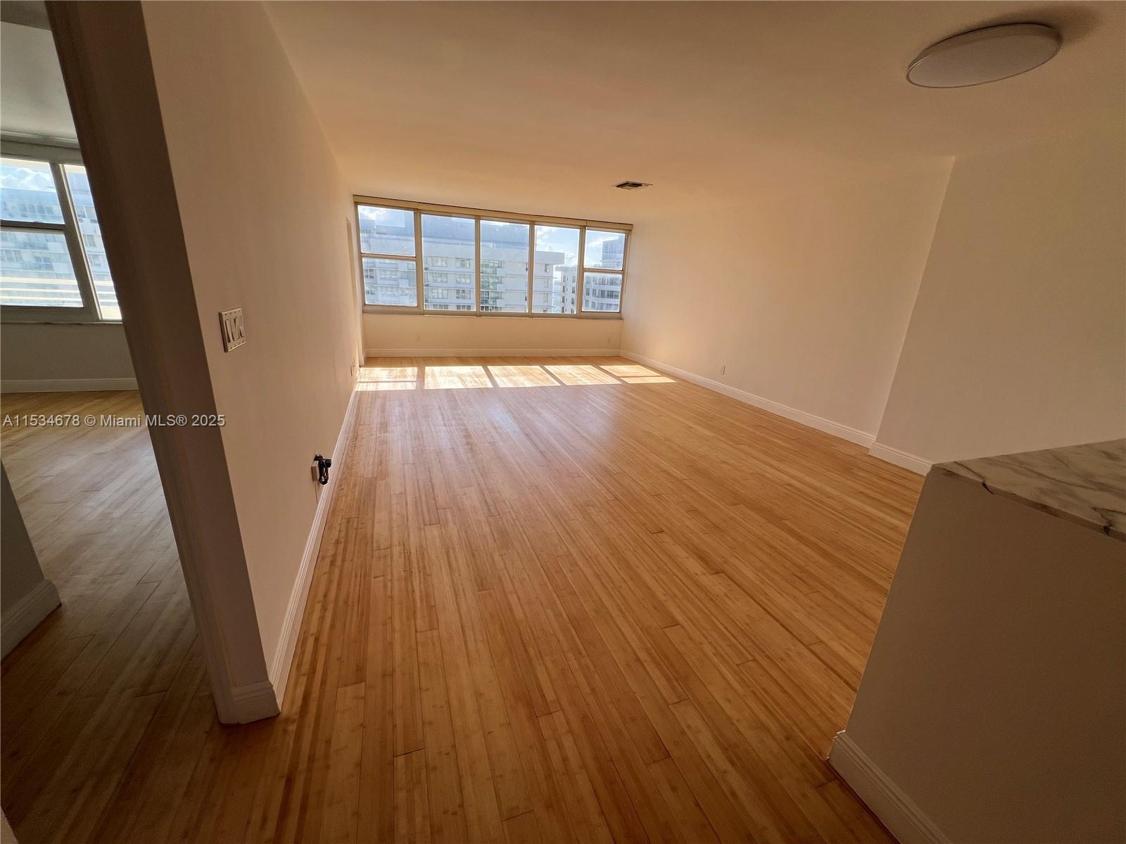 5600 Collins Ave 17T, Miami Beach, Florida 33140, 2 Bedrooms Bedrooms, ,2 BathroomsBathrooms,Residential,For Sale,5600 Collins Ave 17T,A11534678