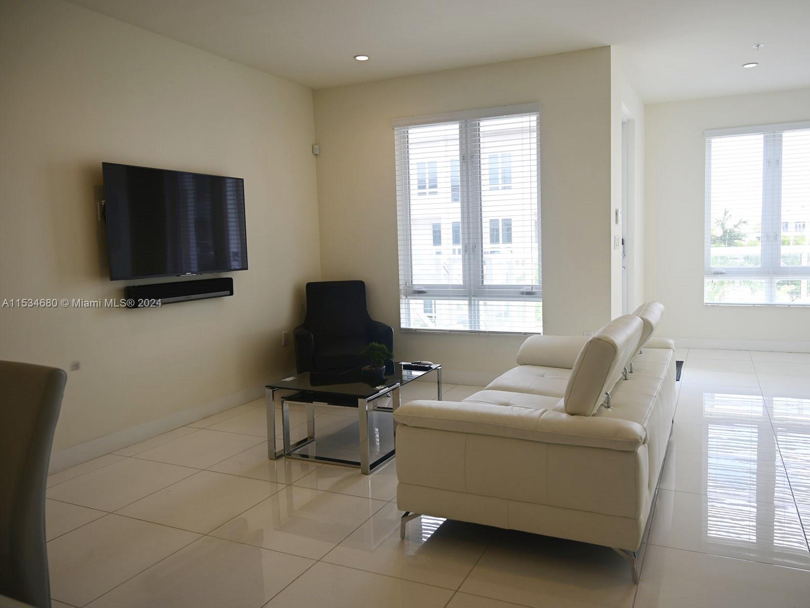 10220 NW 63rd Ter 213, Doral, Florida 33178, 3 Bedrooms Bedrooms, ,3 BathroomsBathrooms,Residentiallease,For Rent,10220 NW 63rd Ter 213,A11534680