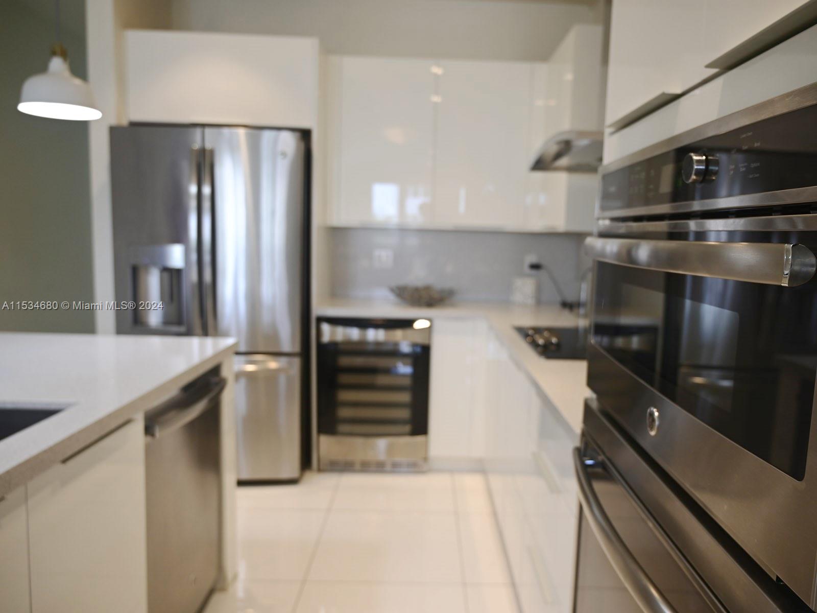 10220 NW 63rd Ter 213, Doral, Florida 33178, 3 Bedrooms Bedrooms, ,3 BathroomsBathrooms,Residentiallease,For Rent,10220 NW 63rd Ter 213,A11534680