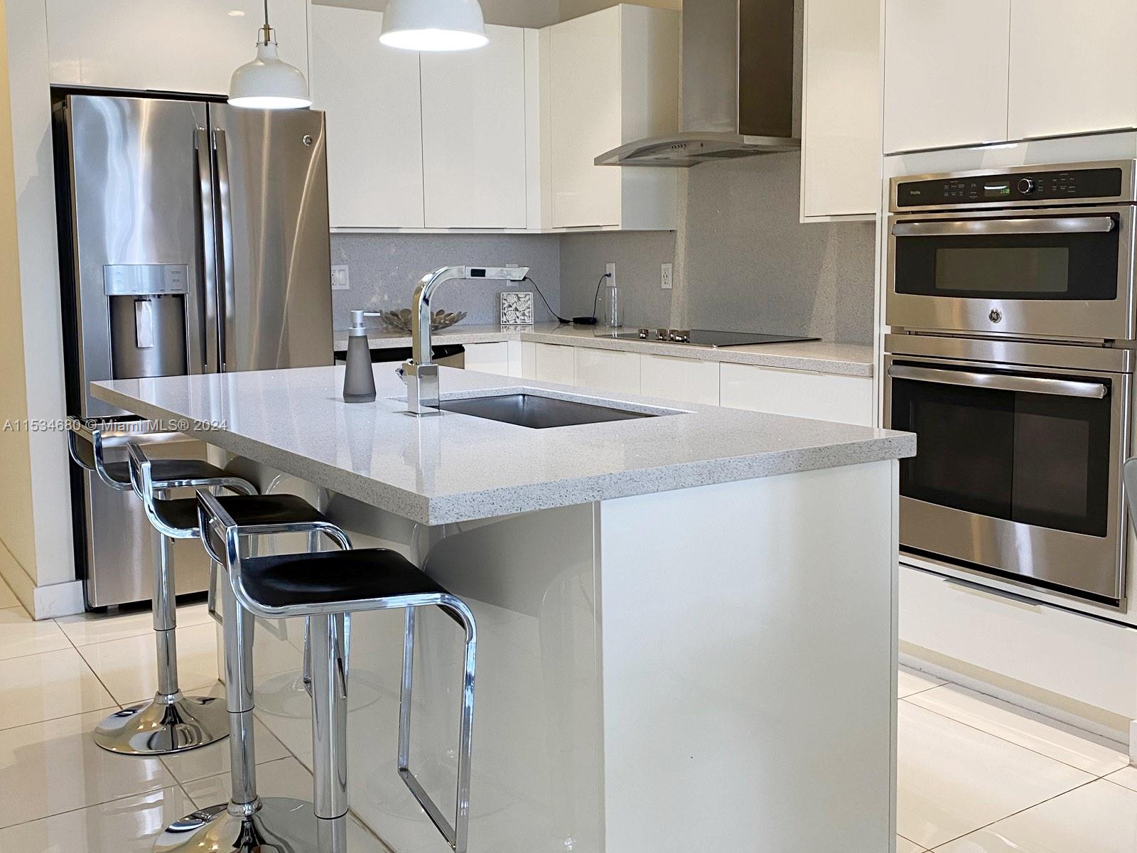 10220 NW 63rd Ter 213, Doral, Florida 33178, 3 Bedrooms Bedrooms, ,3 BathroomsBathrooms,Residentiallease,For Rent,10220 NW 63rd Ter 213,A11534680