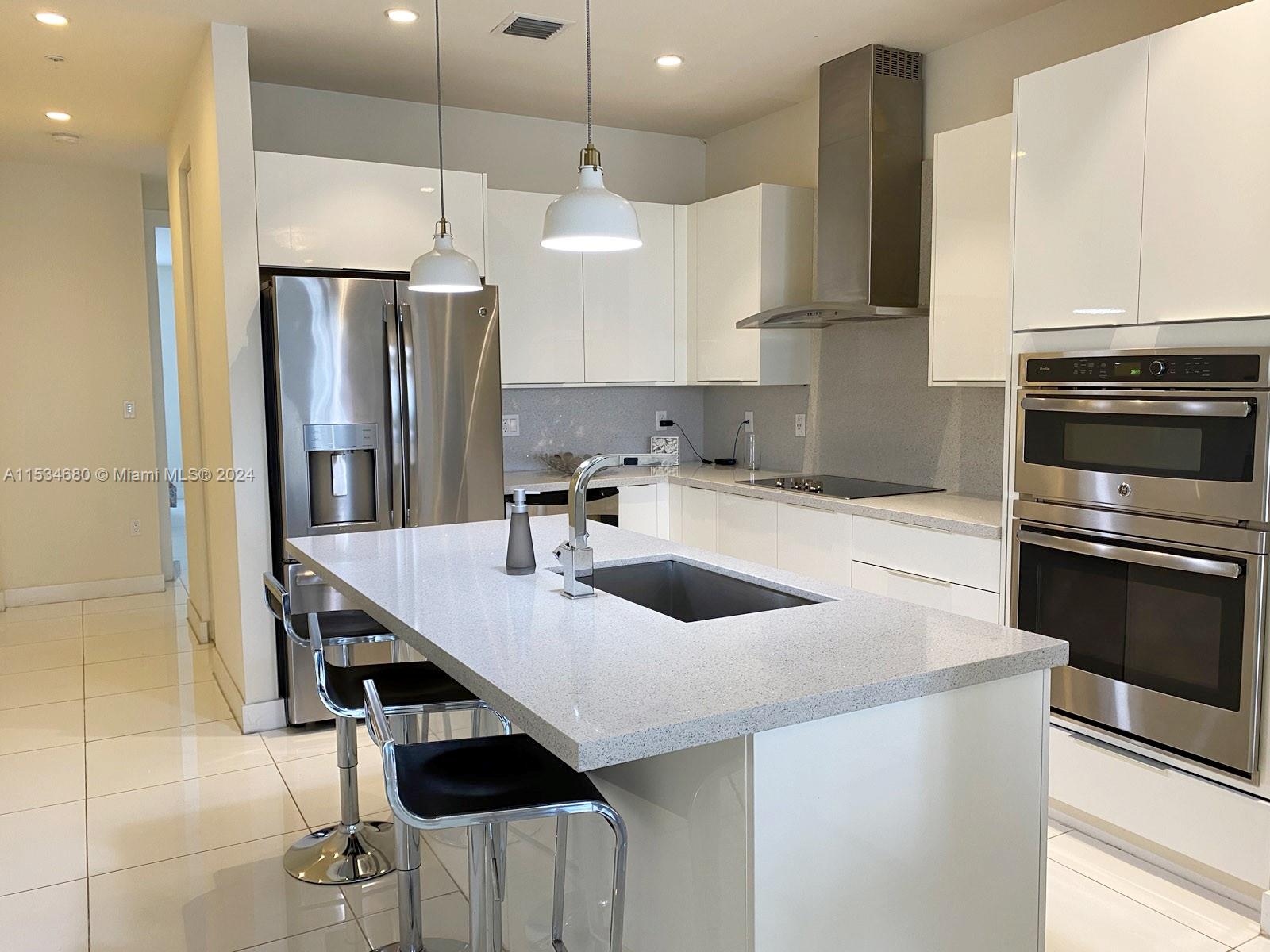 10220 NW 63rd Ter 213, Doral, Florida 33178, 3 Bedrooms Bedrooms, ,3 BathroomsBathrooms,Residentiallease,For Rent,10220 NW 63rd Ter 213,A11534680