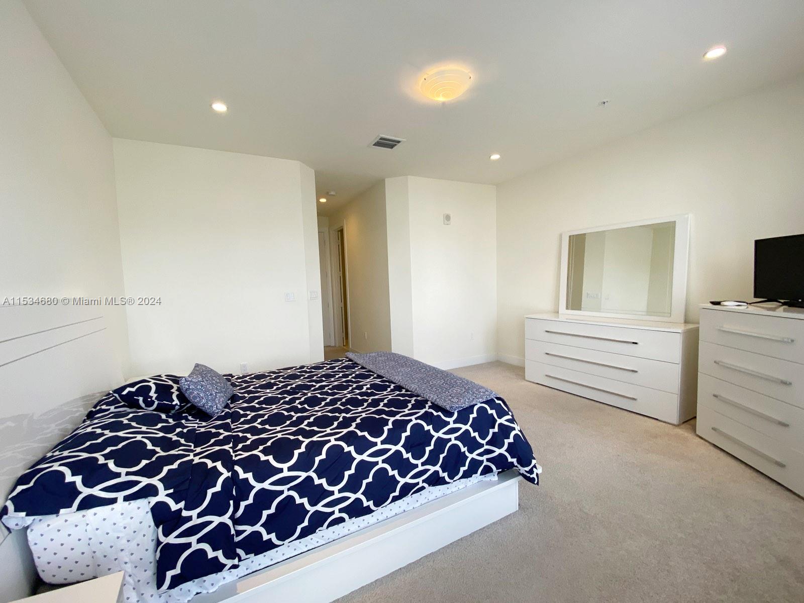 10220 NW 63rd Ter 213, Doral, Florida 33178, 3 Bedrooms Bedrooms, ,3 BathroomsBathrooms,Residentiallease,For Rent,10220 NW 63rd Ter 213,A11534680