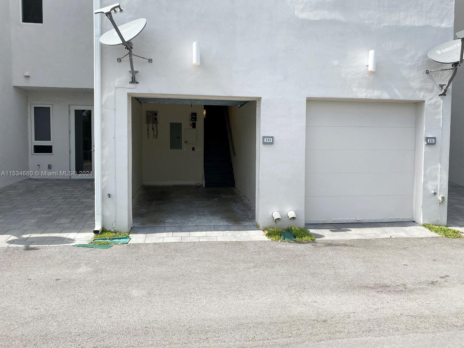 10220 NW 63rd Ter 213, Doral, Florida 33178, 3 Bedrooms Bedrooms, ,3 BathroomsBathrooms,Residentiallease,For Rent,10220 NW 63rd Ter 213,A11534680