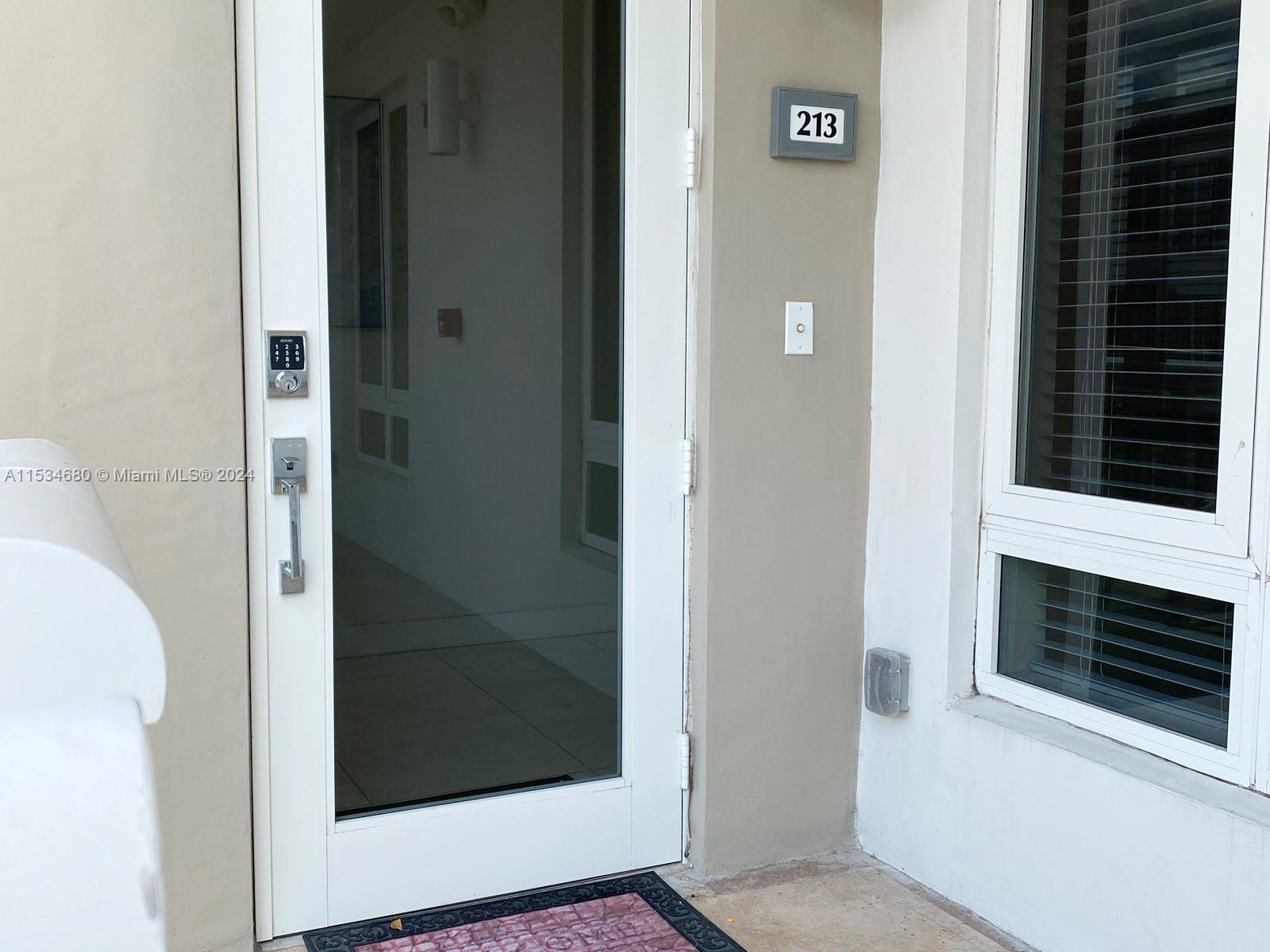 10220 NW 63rd Ter 213, Doral, Florida 33178, 3 Bedrooms Bedrooms, ,3 BathroomsBathrooms,Residentiallease,For Rent,10220 NW 63rd Ter 213,A11534680