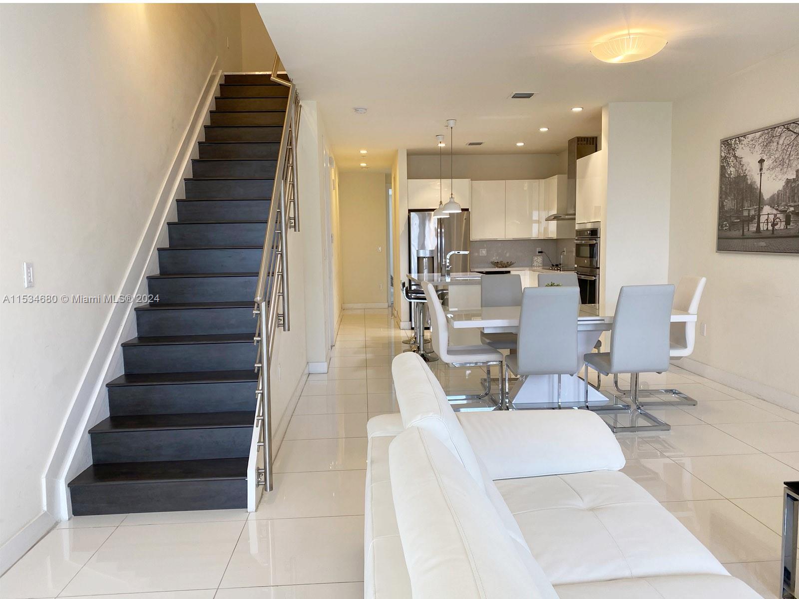 10220 NW 63rd Ter 213, Doral, Florida 33178, 3 Bedrooms Bedrooms, ,3 BathroomsBathrooms,Residentiallease,For Rent,10220 NW 63rd Ter 213,A11534680