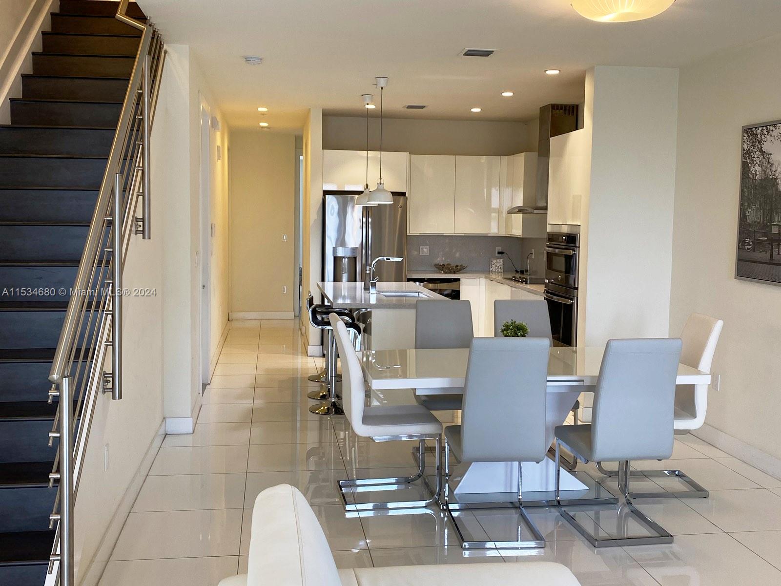 10220 NW 63rd Ter 213, Doral, Florida 33178, 3 Bedrooms Bedrooms, ,3 BathroomsBathrooms,Residentiallease,For Rent,10220 NW 63rd Ter 213,A11534680