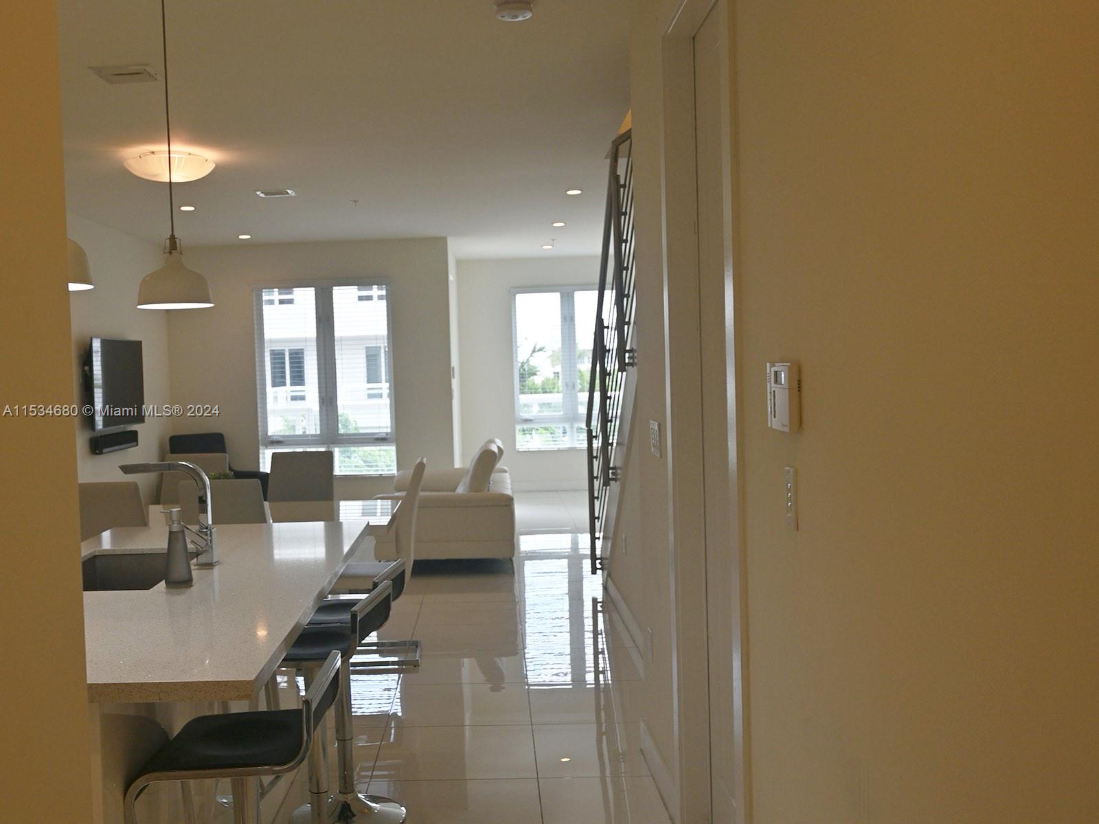 10220 NW 63rd Ter 213, Doral, Florida 33178, 3 Bedrooms Bedrooms, ,3 BathroomsBathrooms,Residentiallease,For Rent,10220 NW 63rd Ter 213,A11534680