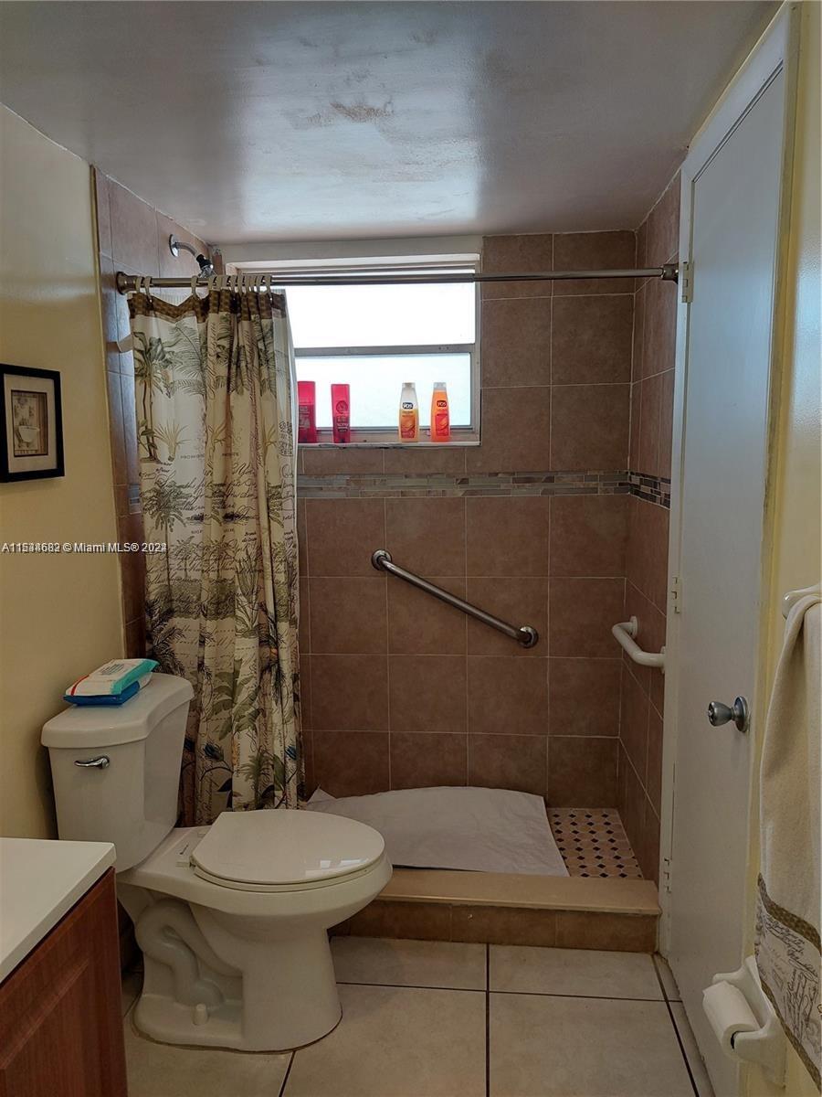 1333 E Hallandale Beach Blvd 134, Hallandale Beach, Florida 33009, 1 Bedroom Bedrooms, ,1 BathroomBathrooms,Residential,For Sale,1333 E Hallandale Beach Blvd 134,A11534682
