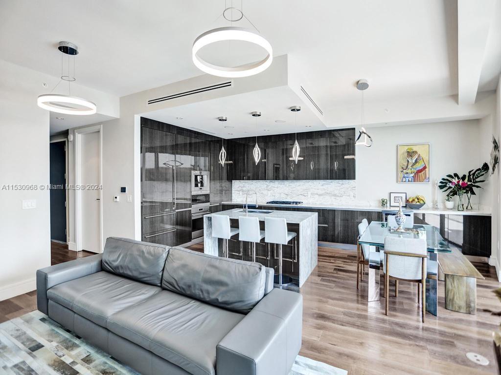 3250 NE 188th St 207, Aventura, Florida 33180, 3 Bedrooms Bedrooms, ,4 BathroomsBathrooms,Residential,For Sale,3250 NE 188th St 207,A11530968