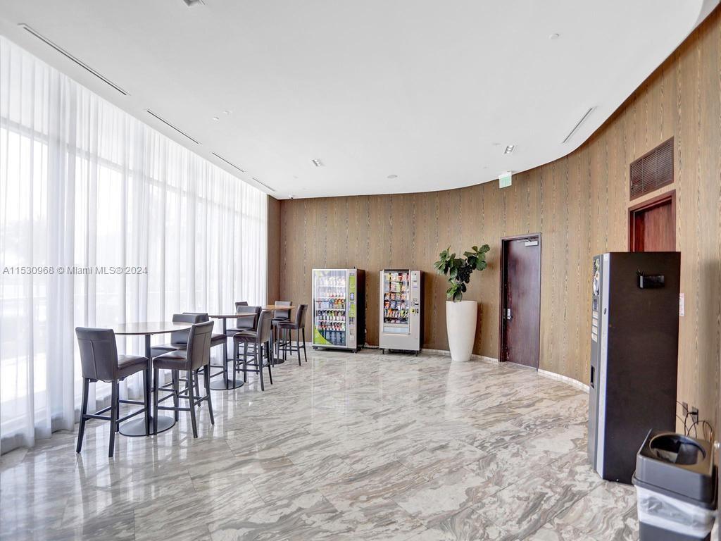 3250 NE 188th St 207, Aventura, Florida 33180, 3 Bedrooms Bedrooms, ,4 BathroomsBathrooms,Residential,For Sale,3250 NE 188th St 207,A11530968