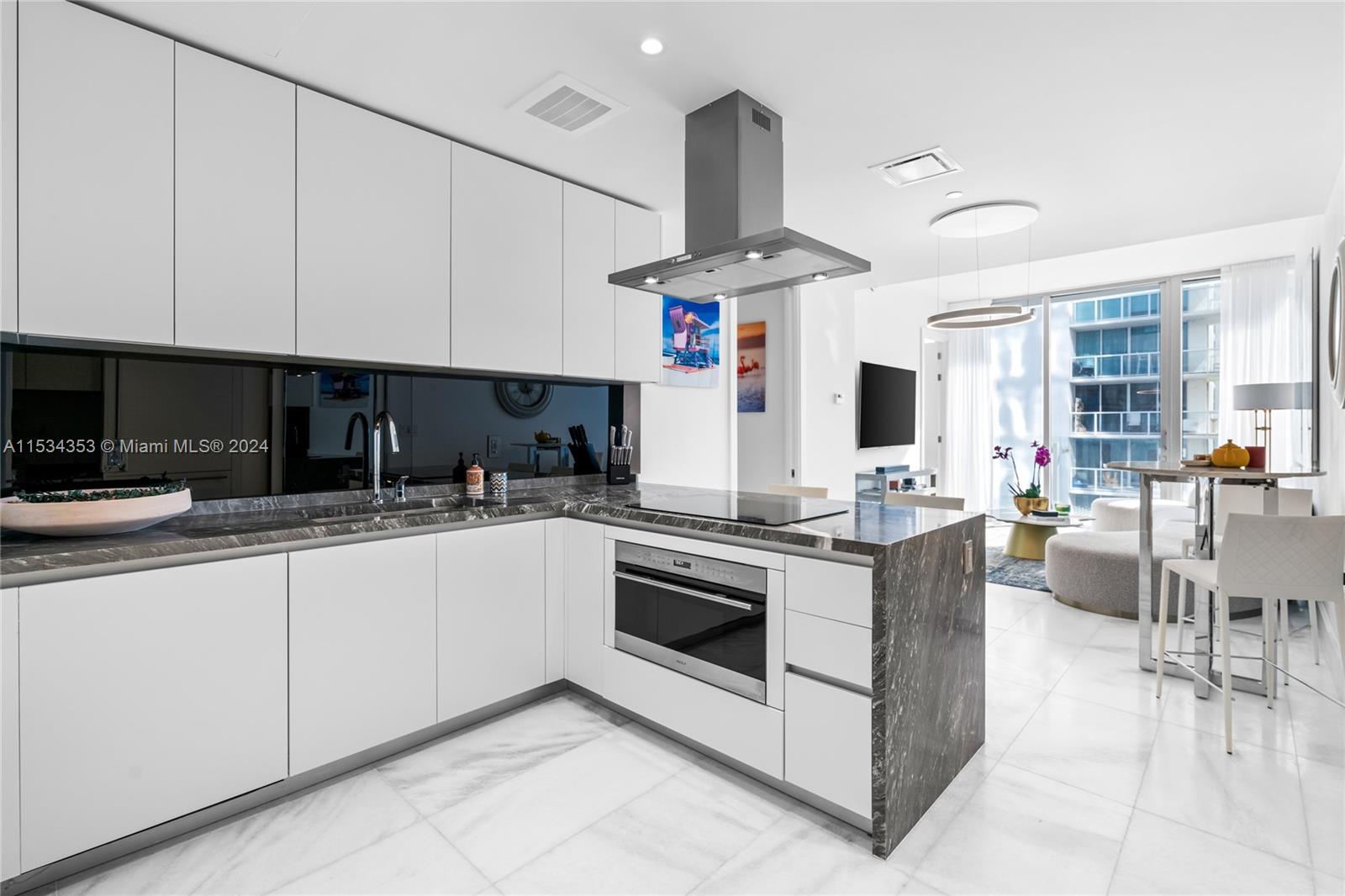 700 NE 26th Ter 1404, Miami, Florida 33137, 1 Bedroom Bedrooms, ,1 BathroomBathrooms,Residential,For Sale,700 NE 26th Ter 1404,A11534353