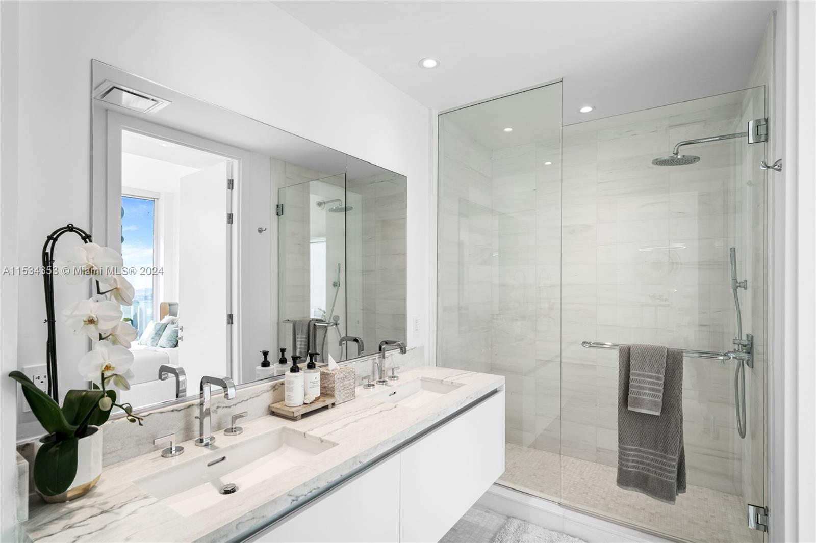 700 NE 26th Ter 1404, Miami, Florida 33137, 1 Bedroom Bedrooms, ,1 BathroomBathrooms,Residential,For Sale,700 NE 26th Ter 1404,A11534353