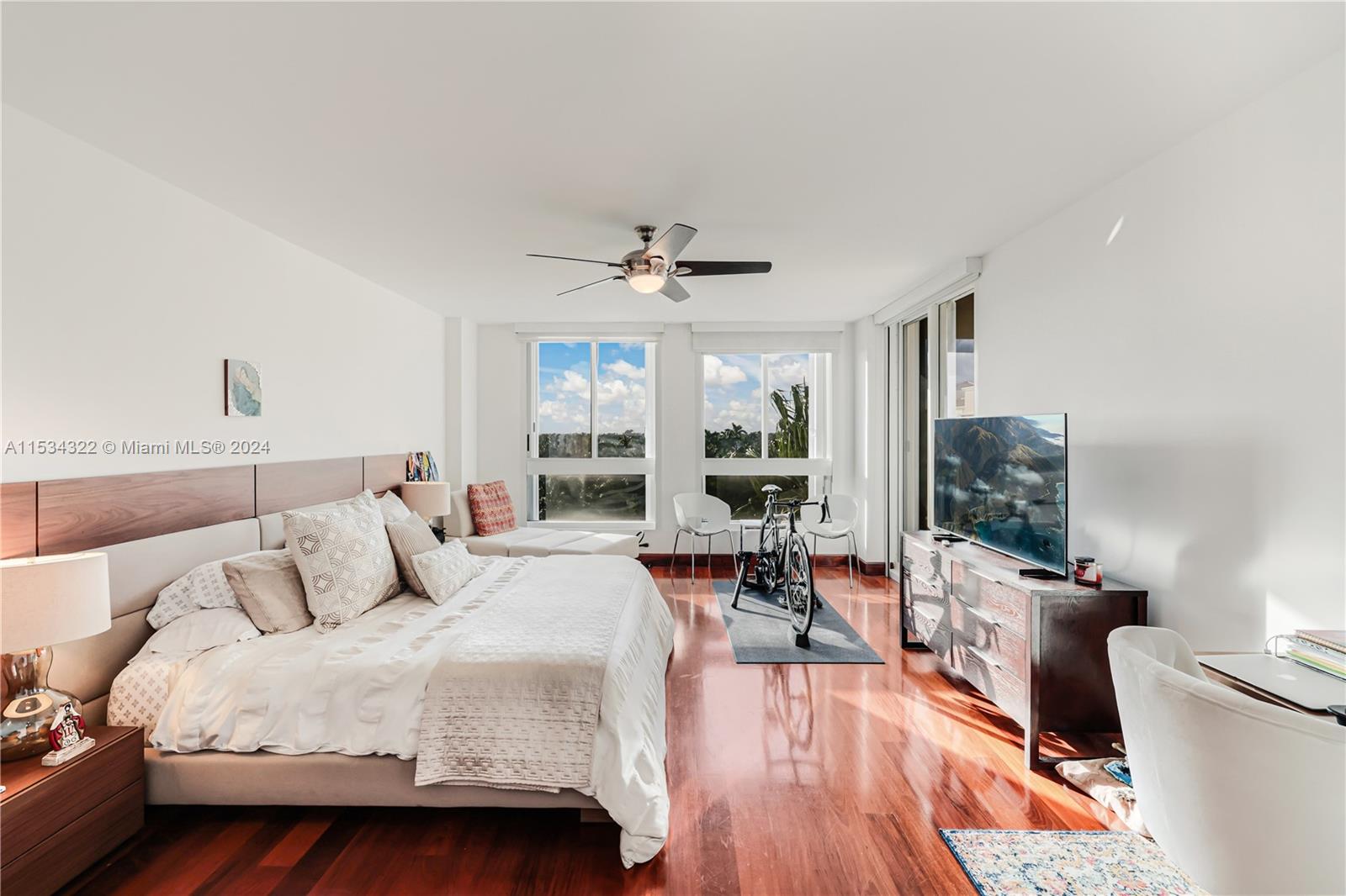 765 Crandon Blvd, Key Biscayne, FL, 33149 United States, 3 Bedrooms Bedrooms, ,4 BathroomsBathrooms,Residential,For Sale,Crandon Blvd,A11534322