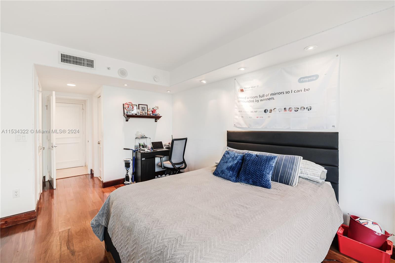 765 Crandon Blvd, Key Biscayne, FL, 33149 United States, 3 Bedrooms Bedrooms, ,4 BathroomsBathrooms,Residential,For Sale,Crandon Blvd,A11534322