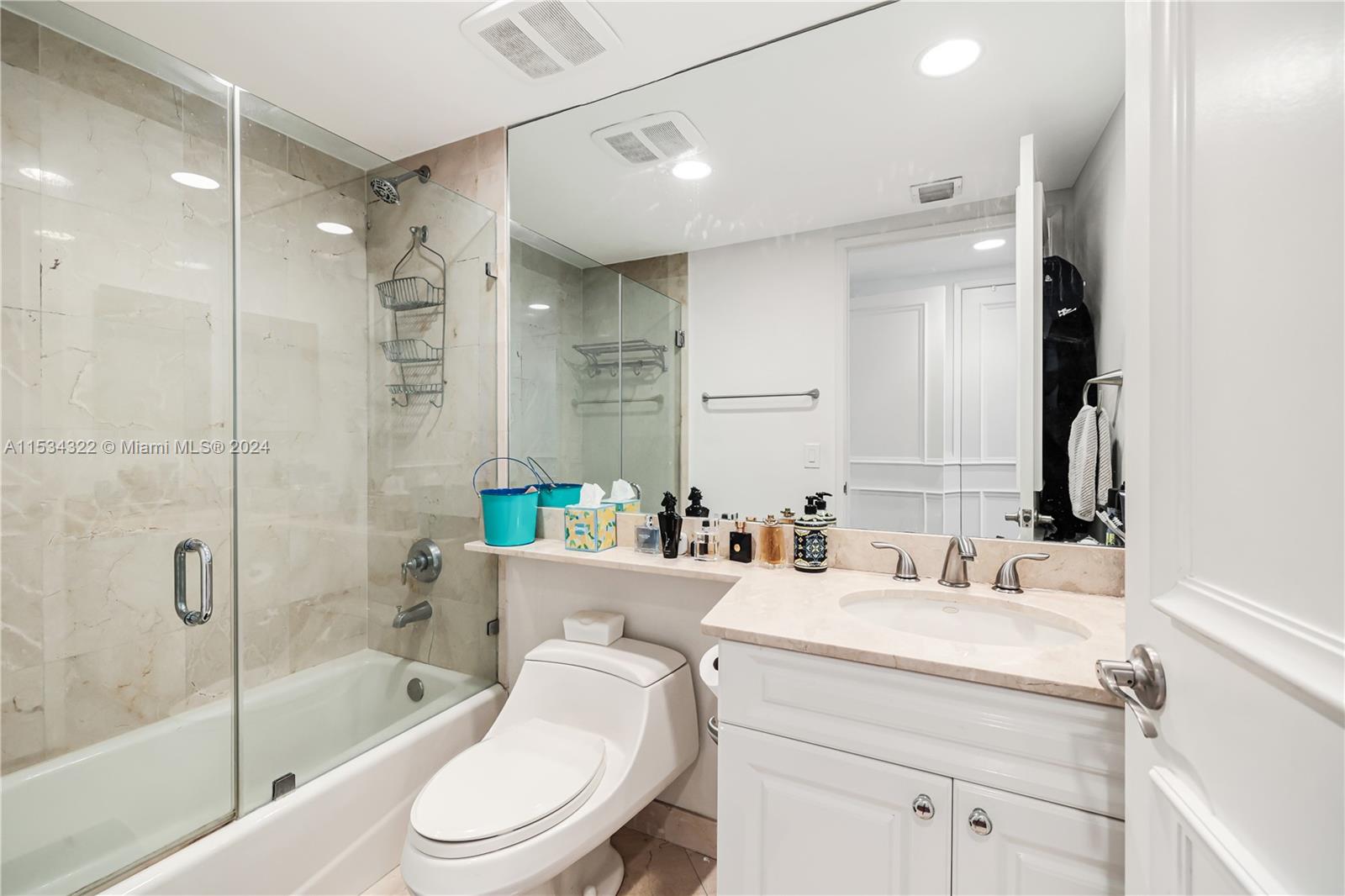 765 Crandon Blvd, Key Biscayne, FL, 33149 United States, 3 Bedrooms Bedrooms, ,4 BathroomsBathrooms,Residential,For Sale,Crandon Blvd,A11534322