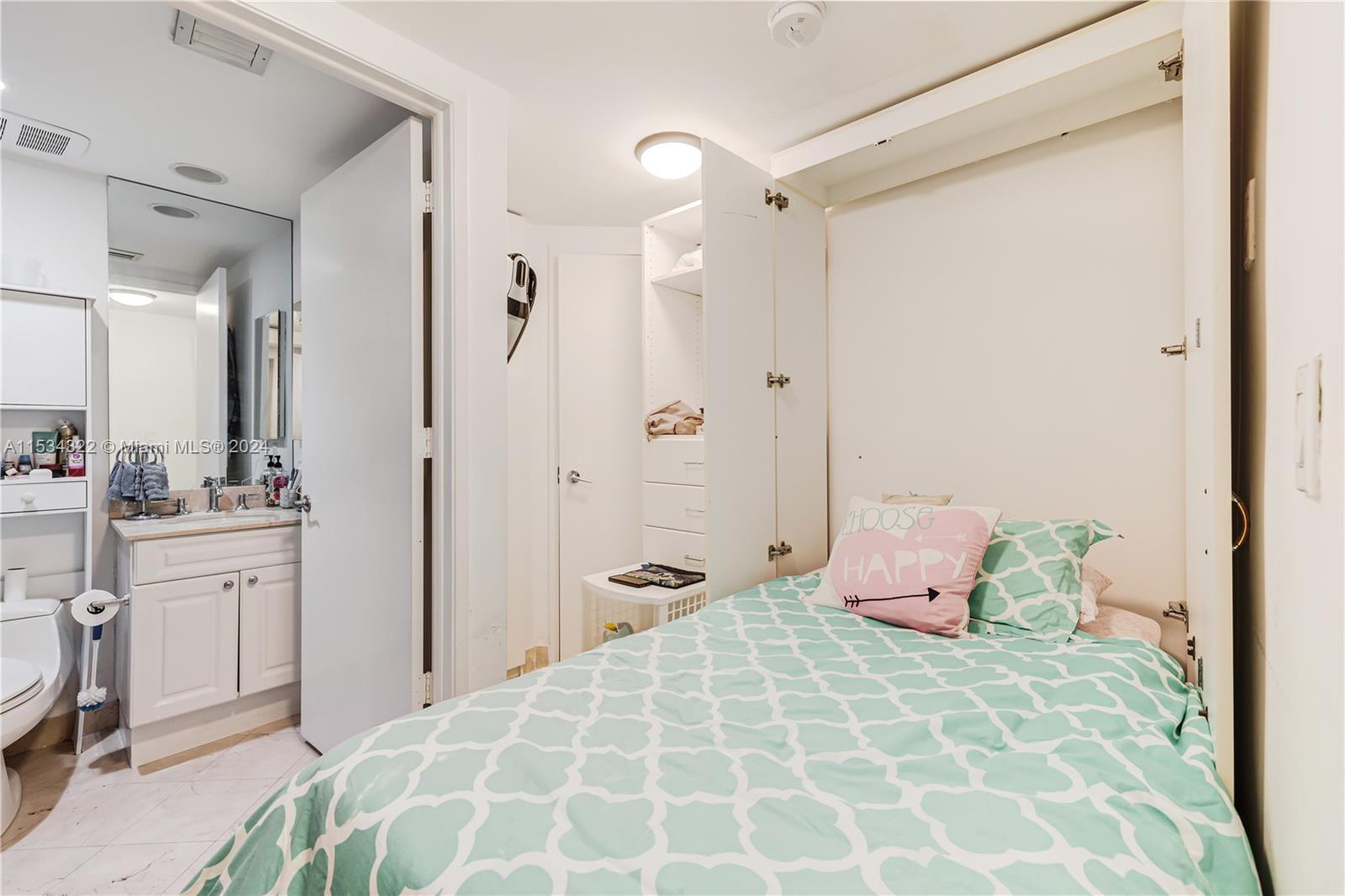 765 Crandon Blvd, Key Biscayne, FL, 33149 United States, 3 Bedrooms Bedrooms, ,4 BathroomsBathrooms,Residential,For Sale,Crandon Blvd,A11534322