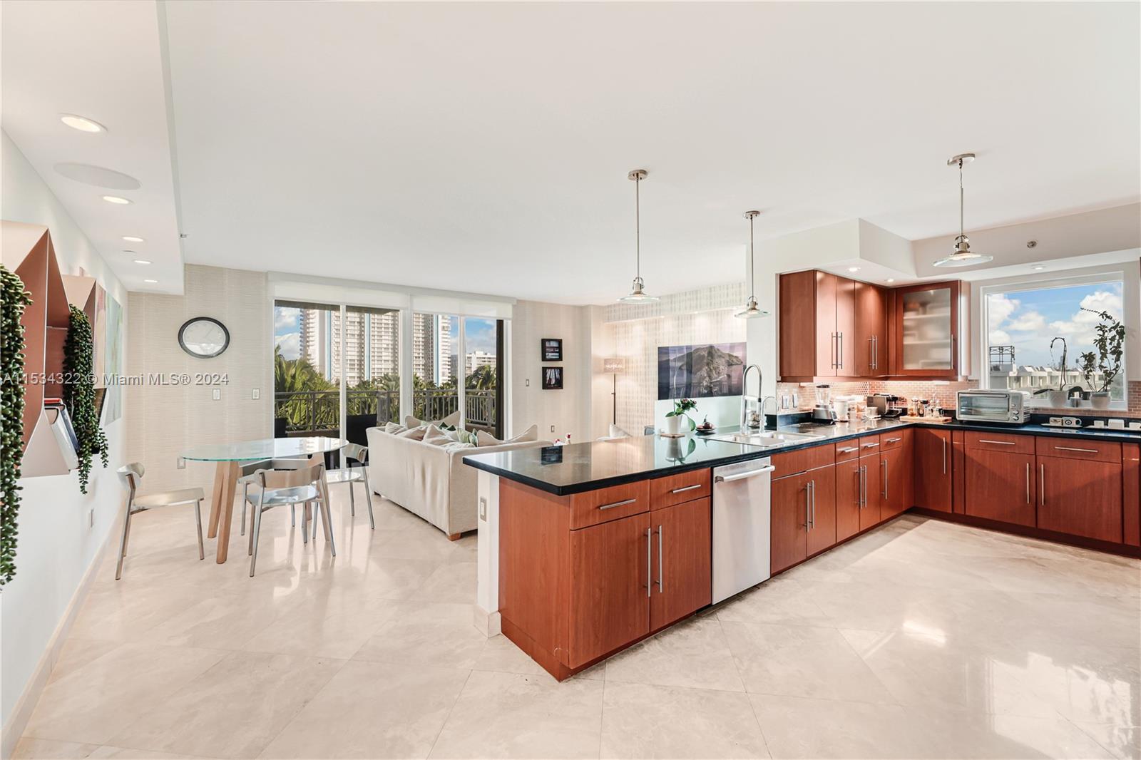 765 Crandon Blvd, Key Biscayne, FL, 33149 United States, 3 Bedrooms Bedrooms, ,4 BathroomsBathrooms,Residential,For Sale,Crandon Blvd,A11534322